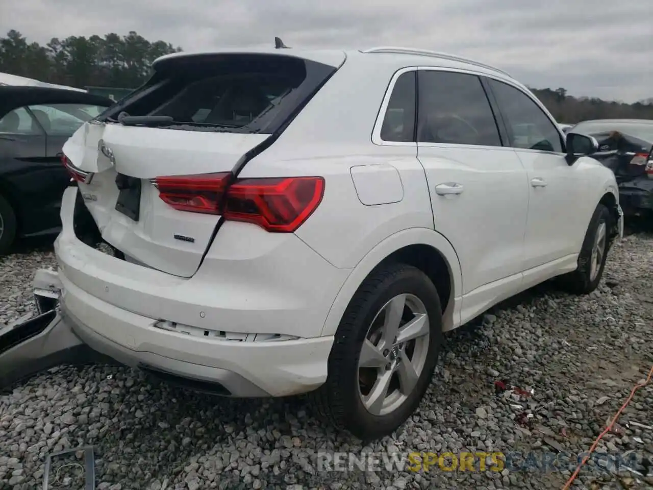 4 Photograph of a damaged car WA1AECF34L1066309 AUDI Q3 2020