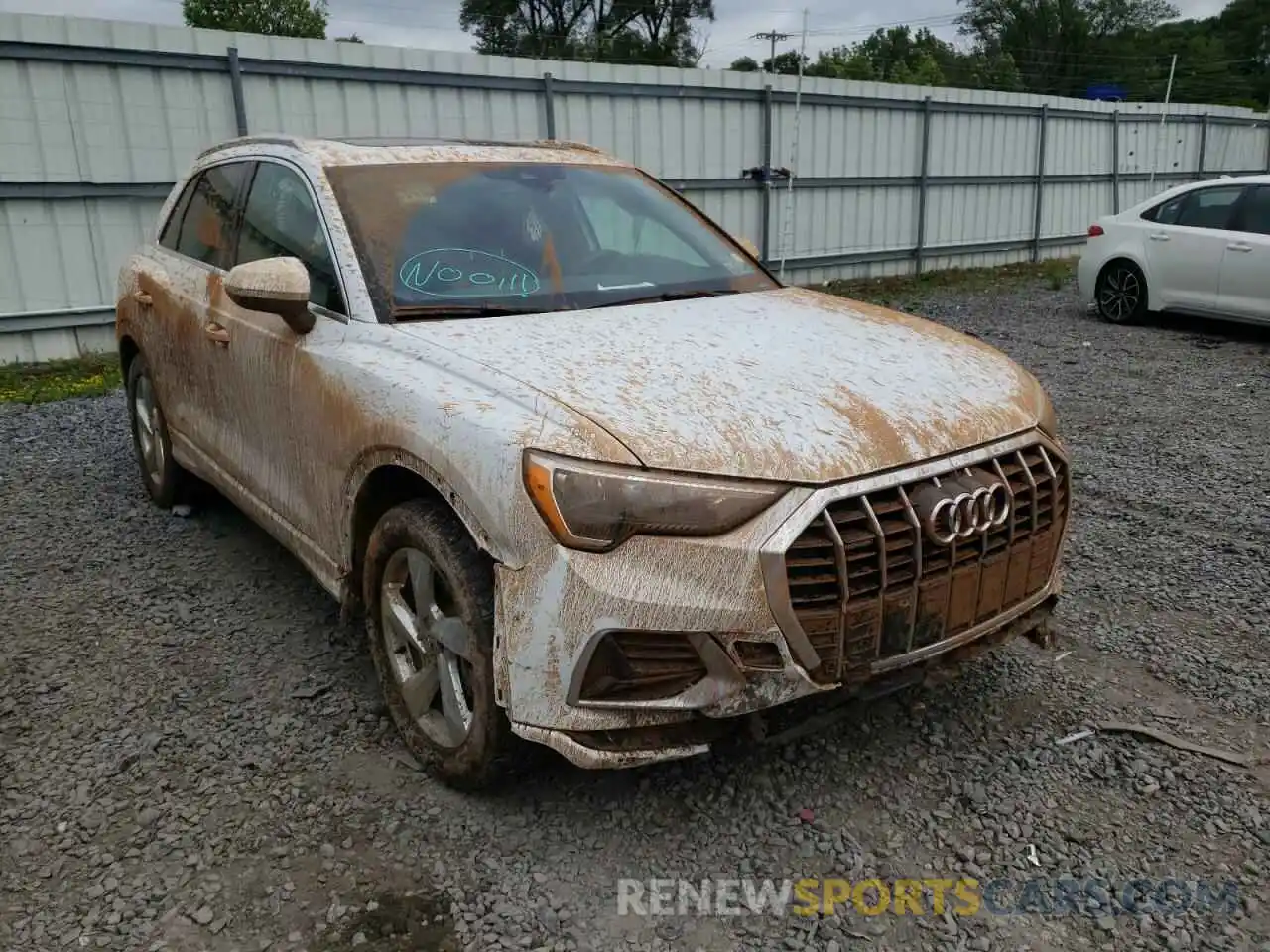 1 Photograph of a damaged car WA1AECF34L1104962 AUDI Q3 2020