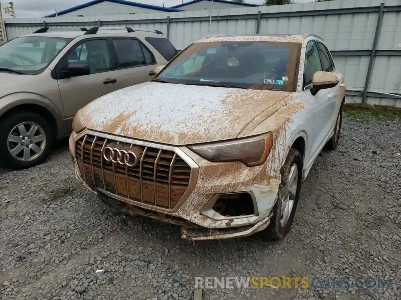 2 Photograph of a damaged car WA1AECF34L1104962 AUDI Q3 2020