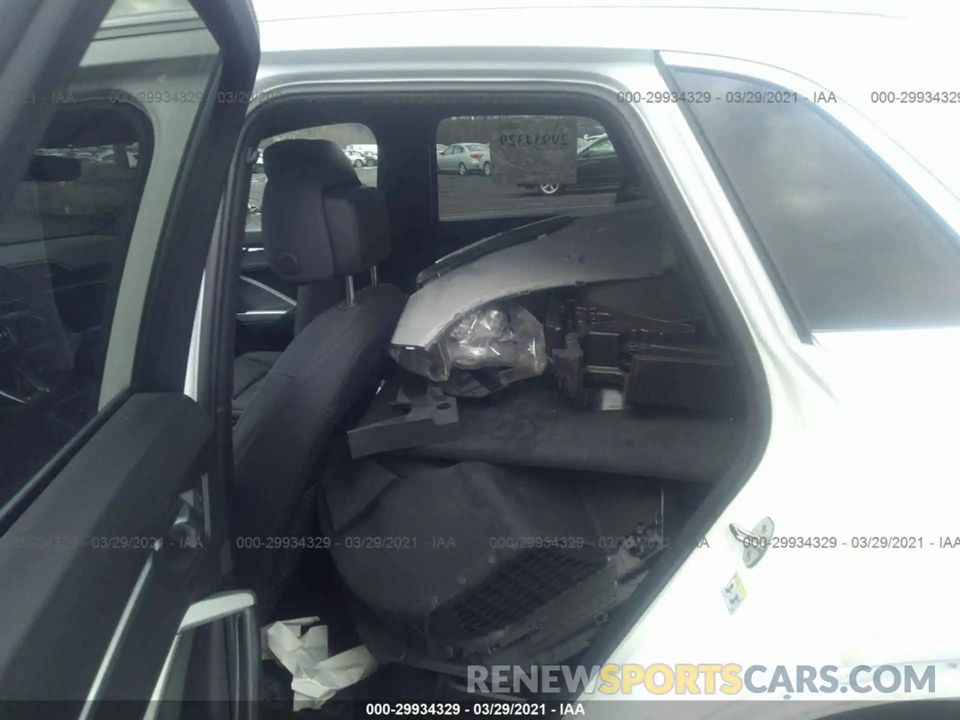 8 Photograph of a damaged car WA1AECF35L1027695 AUDI Q3 2020