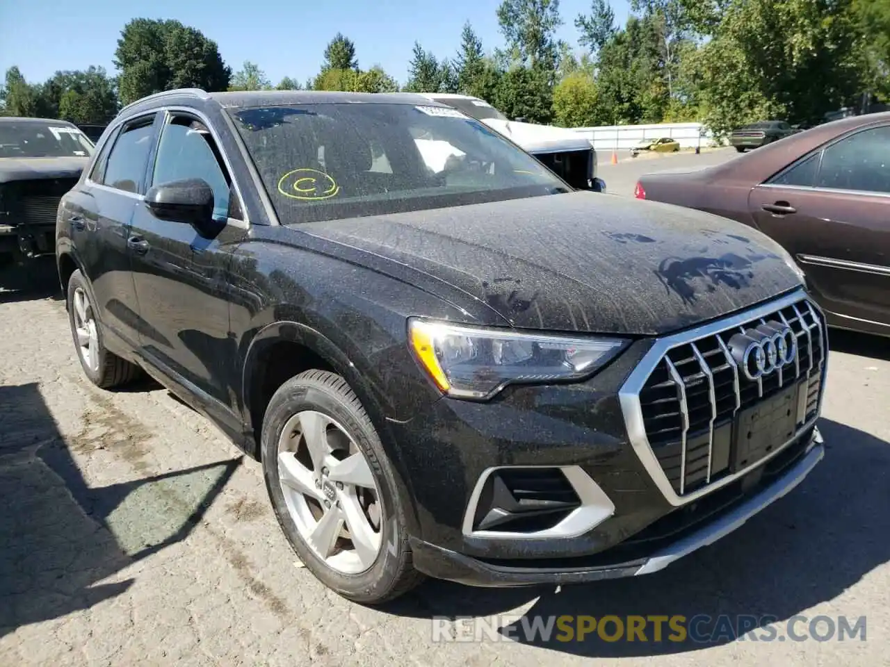 1 Photograph of a damaged car WA1AECF35L1035361 AUDI Q3 2020