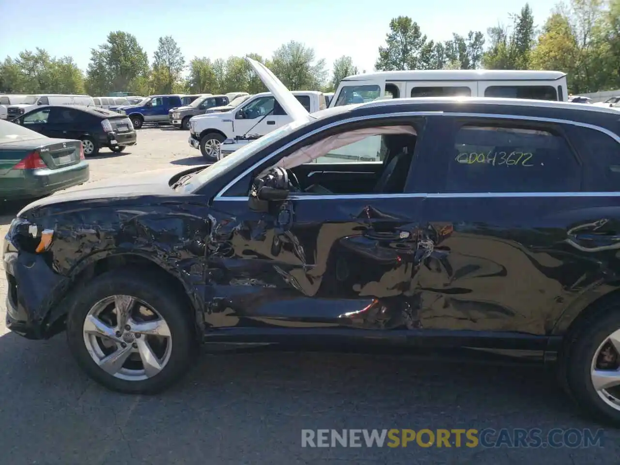 9 Photograph of a damaged car WA1AECF35L1035361 AUDI Q3 2020