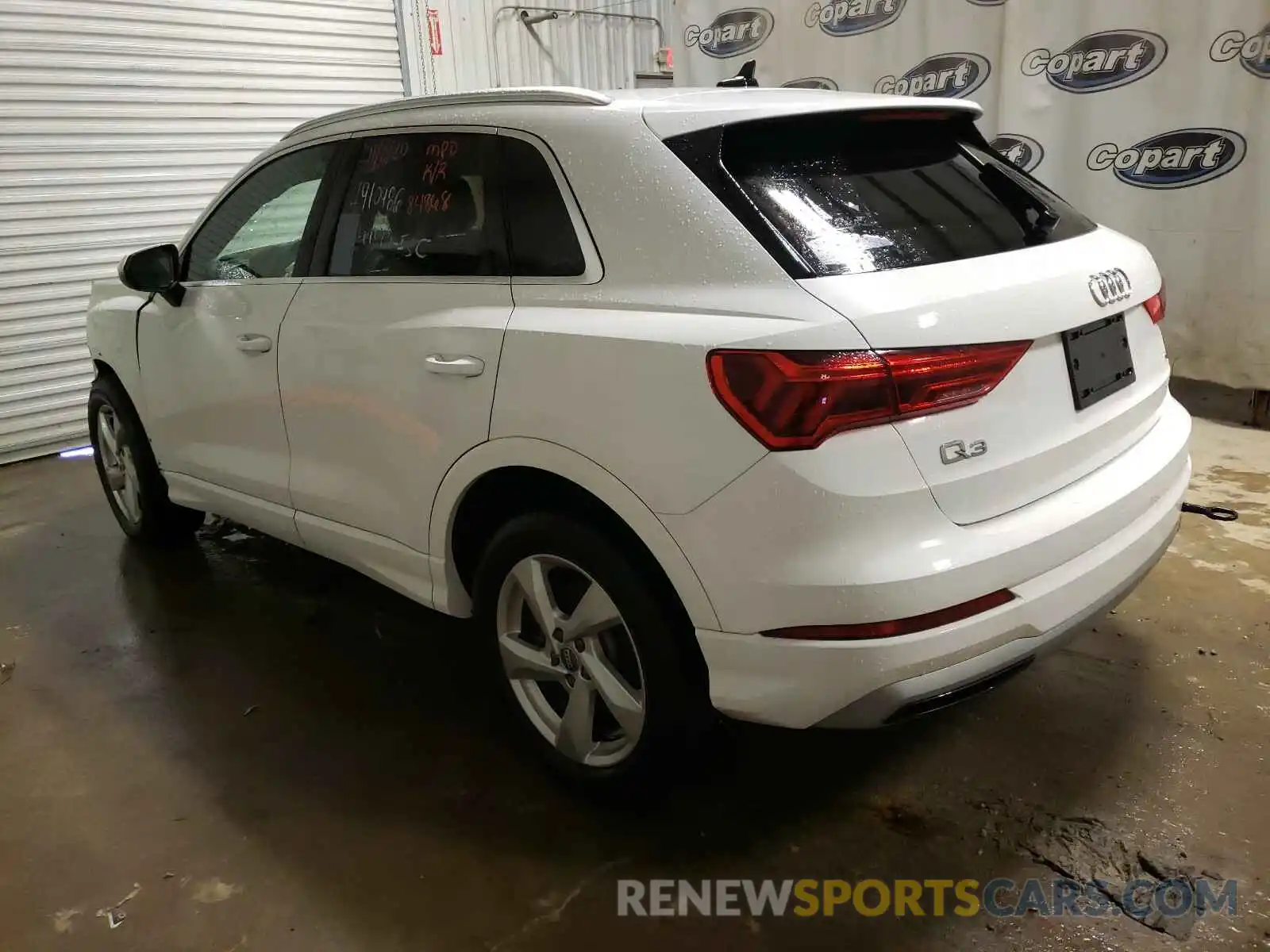 3 Photograph of a damaged car WA1AECF35L1038678 AUDI Q3 2020