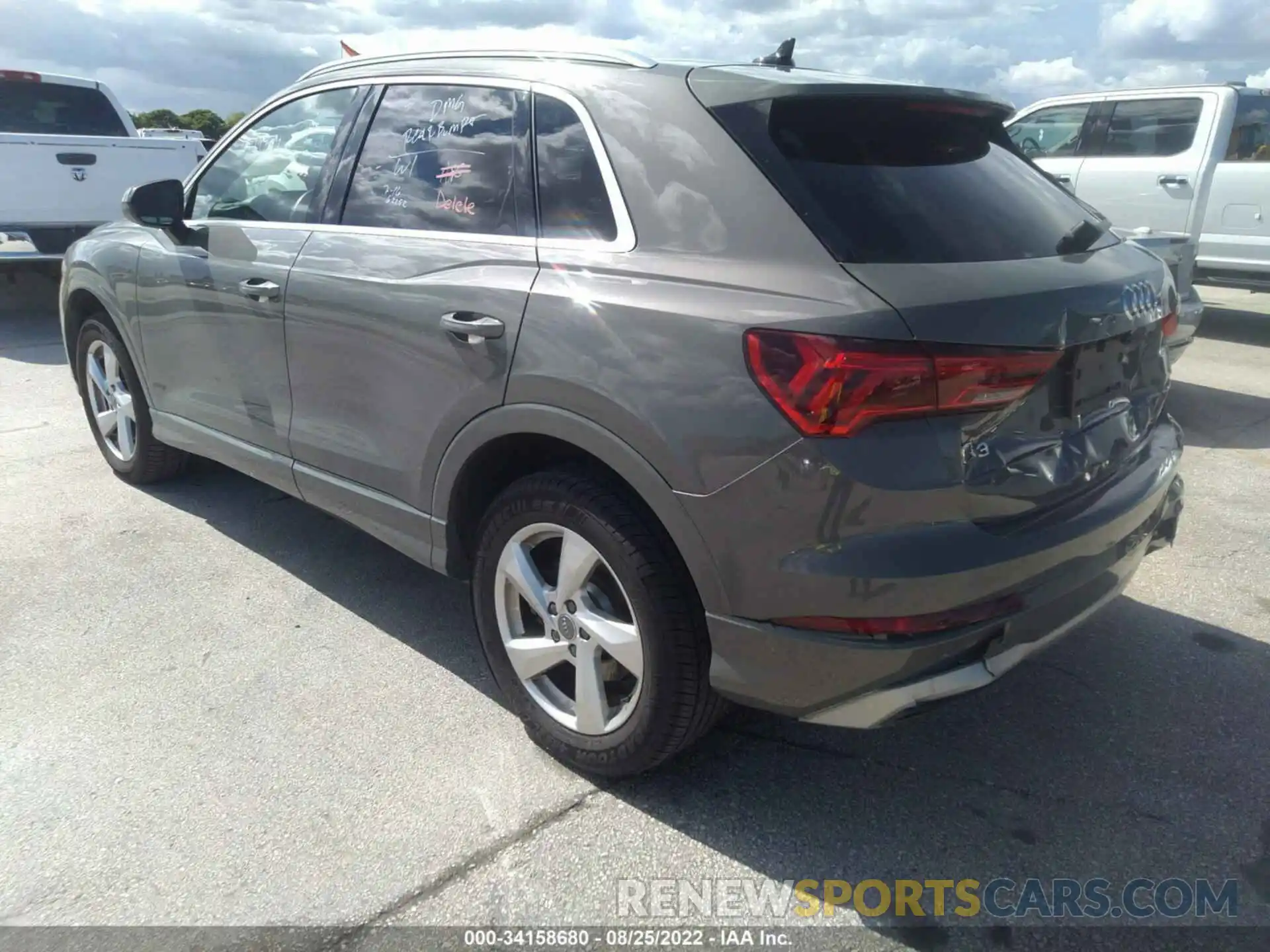 3 Photograph of a damaged car WA1AECF35L1059188 AUDI Q3 2020