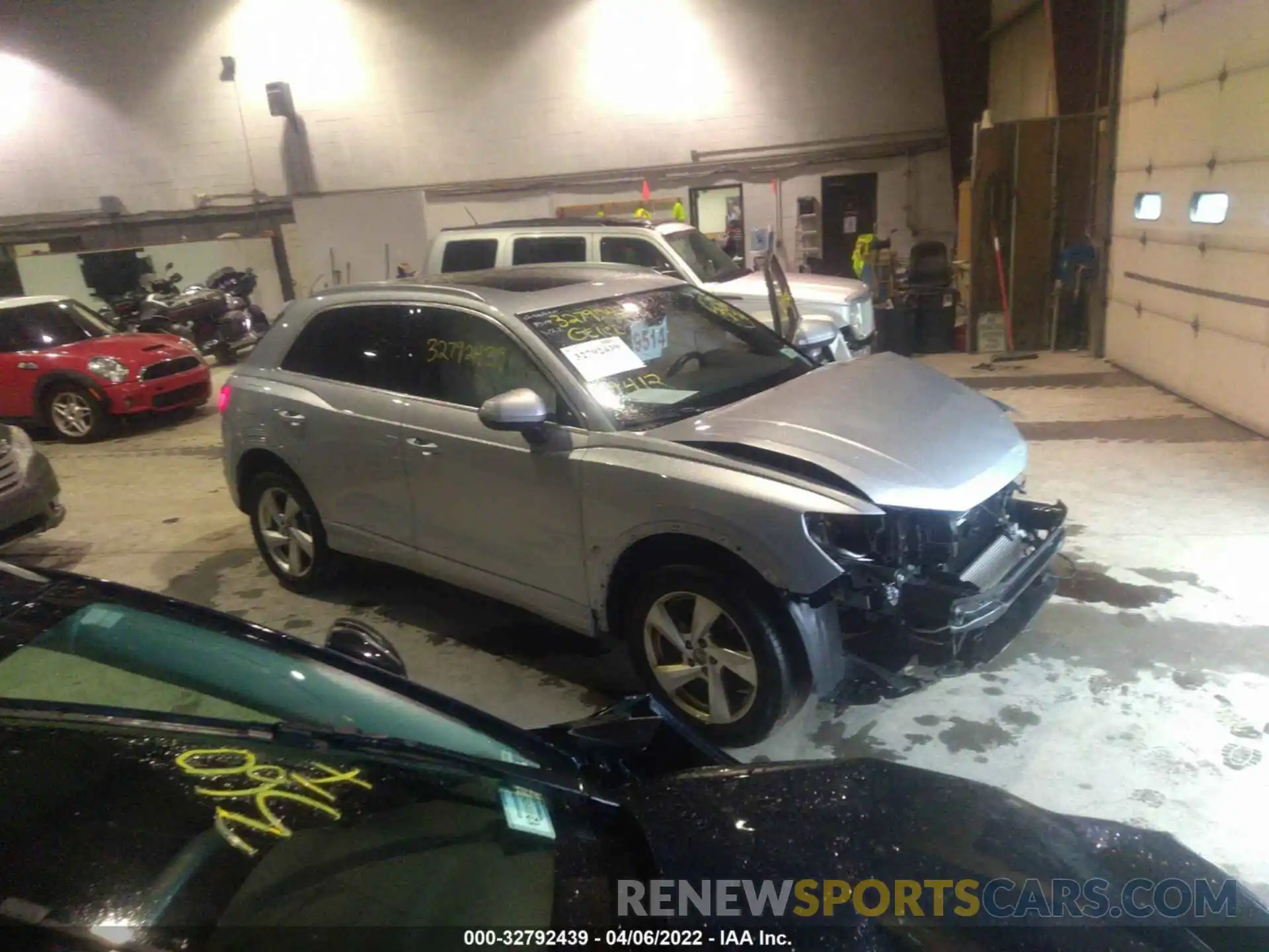 1 Photograph of a damaged car WA1AECF35L1063886 AUDI Q3 2020