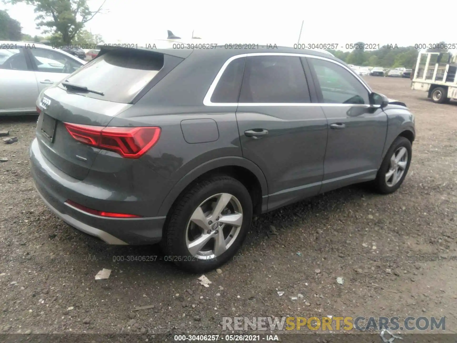 4 Фотография поврежденного автомобиля WA1AECF35L1073091 AUDI Q3 2020