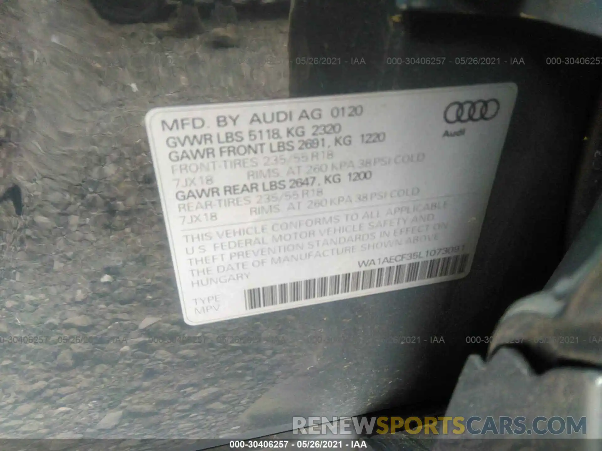 9 Photograph of a damaged car WA1AECF35L1073091 AUDI Q3 2020