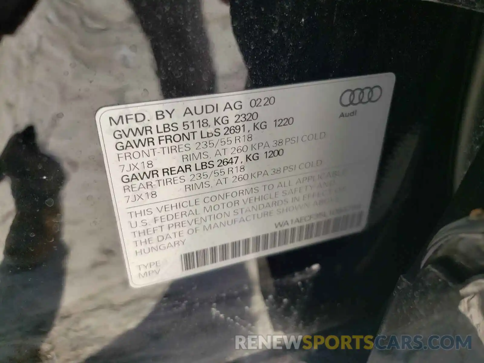 10 Photograph of a damaged car WA1AECF35L1084768 AUDI Q3 2020