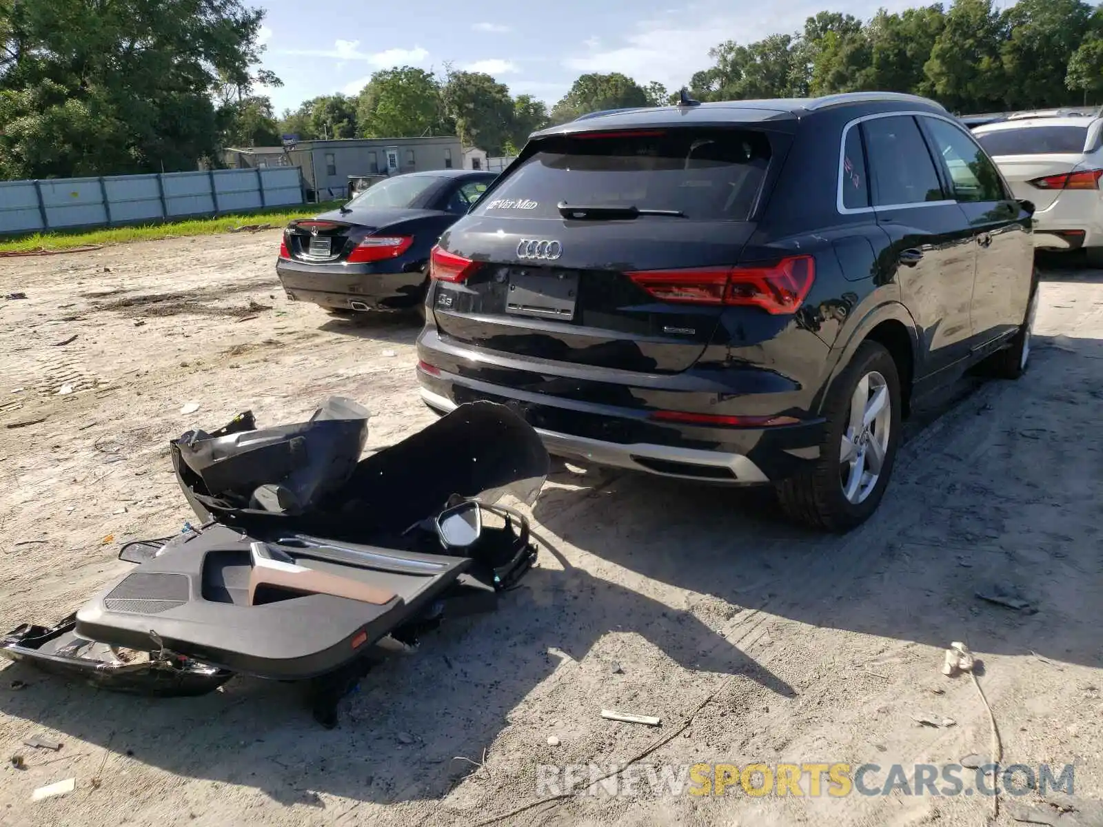 4 Photograph of a damaged car WA1AECF35L1084768 AUDI Q3 2020