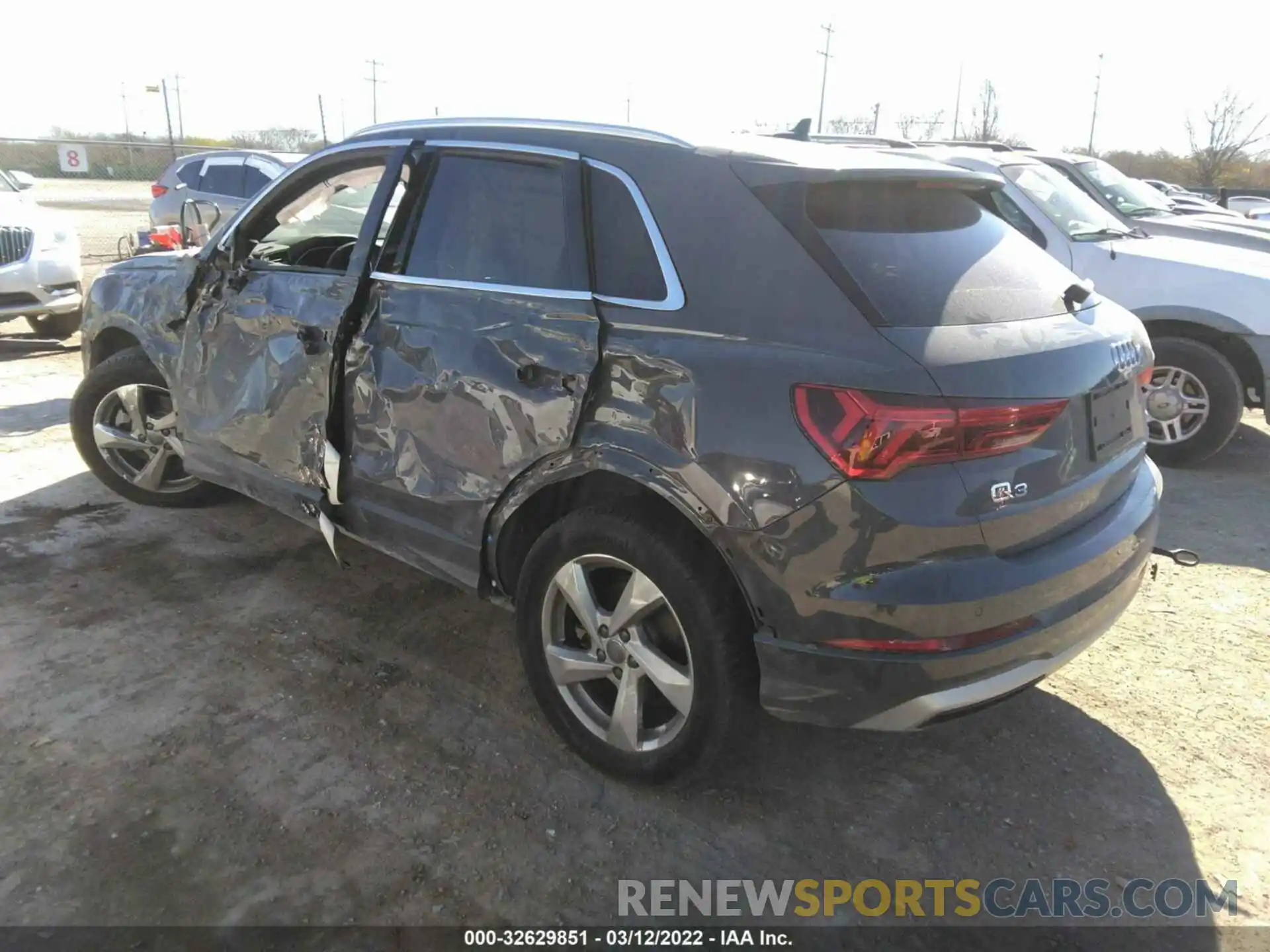 3 Photograph of a damaged car WA1AECF35L1116361 AUDI Q3 2020