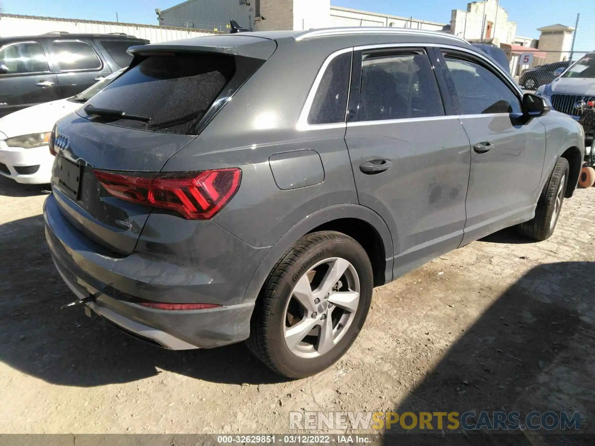 4 Photograph of a damaged car WA1AECF35L1116361 AUDI Q3 2020