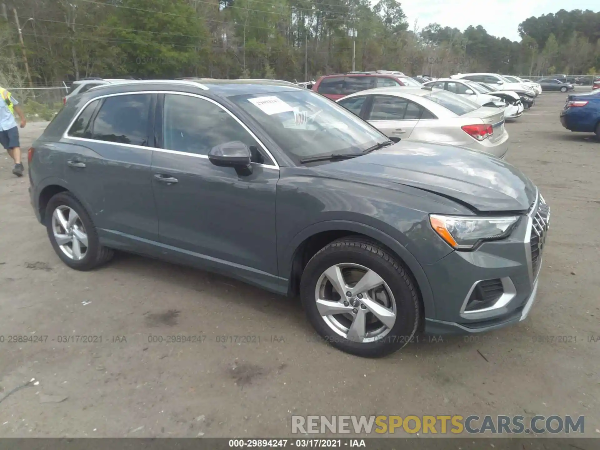 1 Photograph of a damaged car WA1AECF36L1026684 AUDI Q3 2020