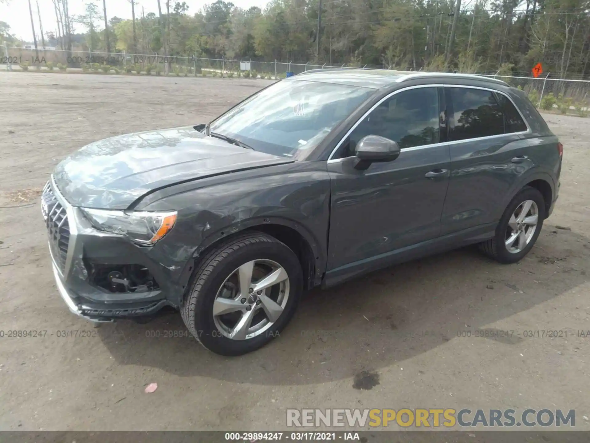 2 Фотография поврежденного автомобиля WA1AECF36L1026684 AUDI Q3 2020