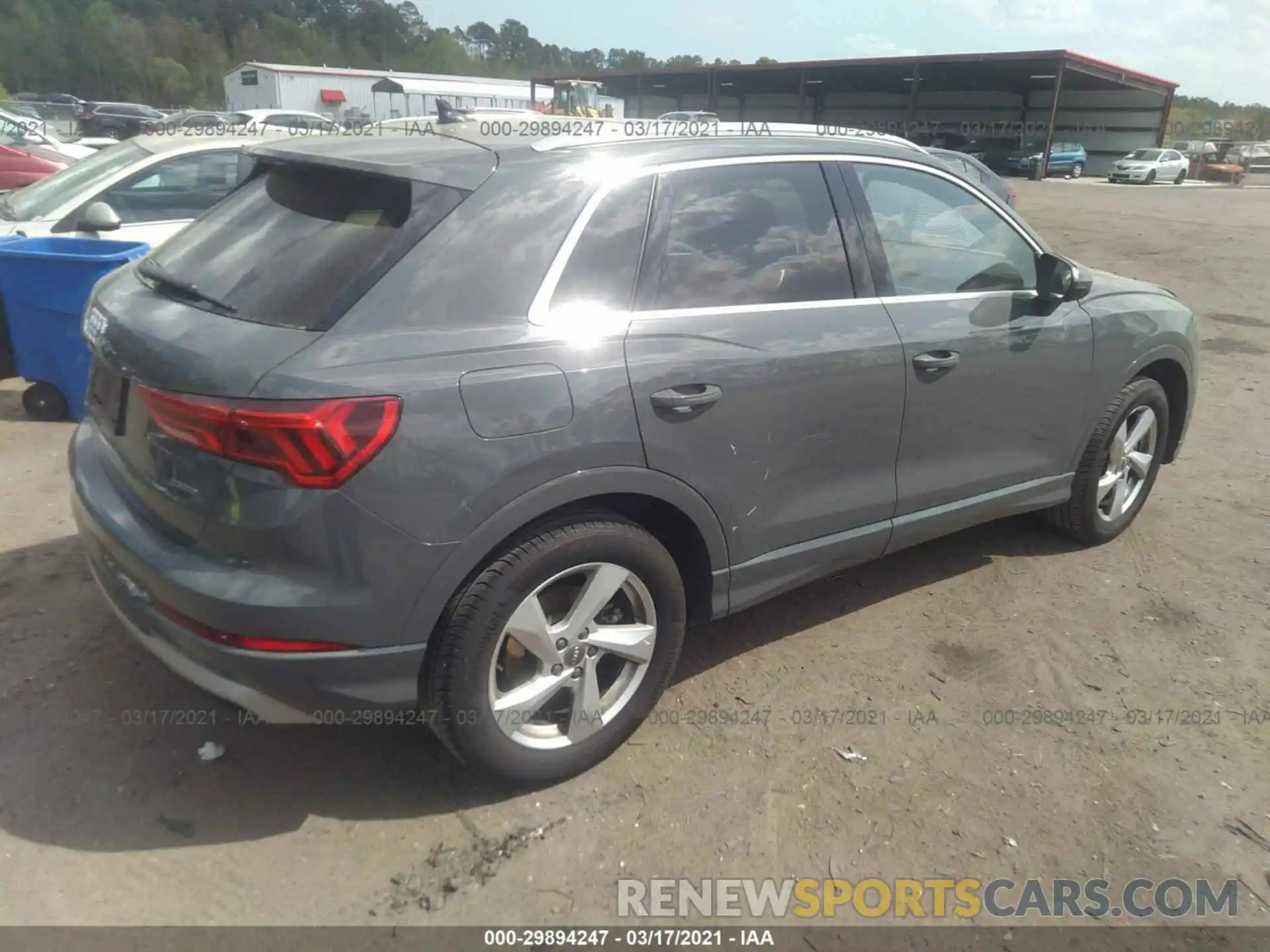 4 Photograph of a damaged car WA1AECF36L1026684 AUDI Q3 2020