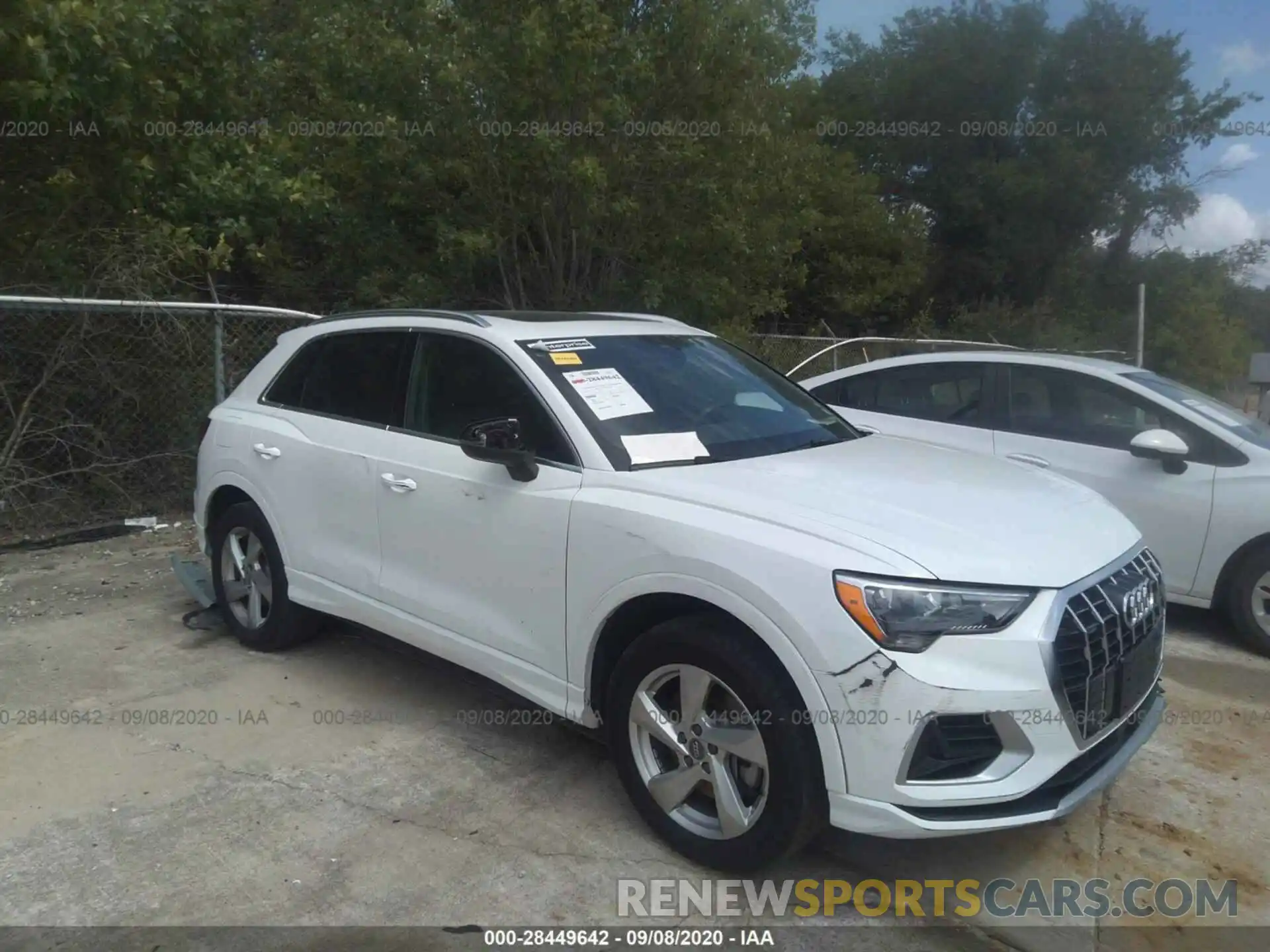 1 Photograph of a damaged car WA1AECF36L1029908 AUDI Q3 2020