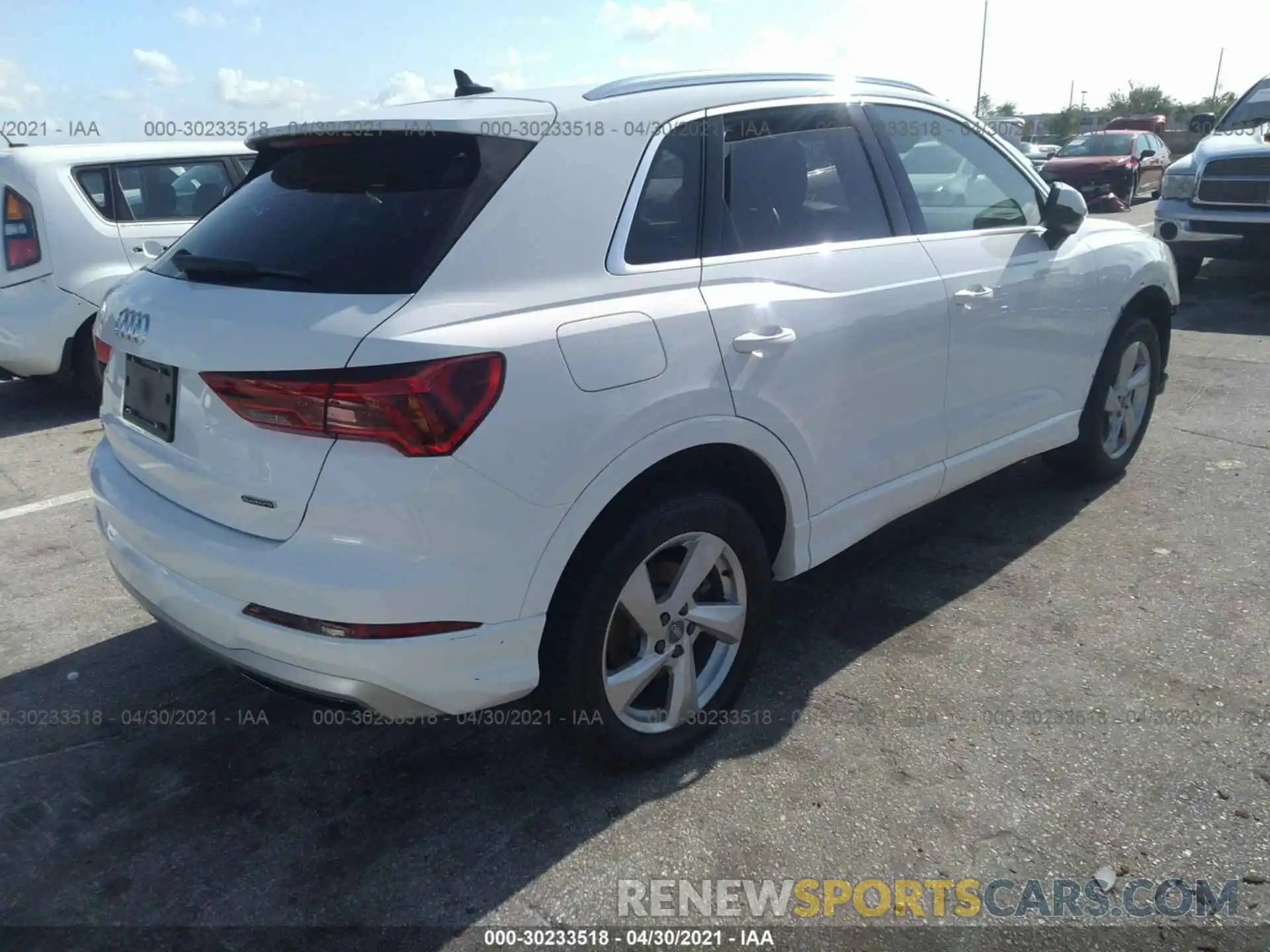 4 Photograph of a damaged car WA1AECF36L1030895 AUDI Q3 2020