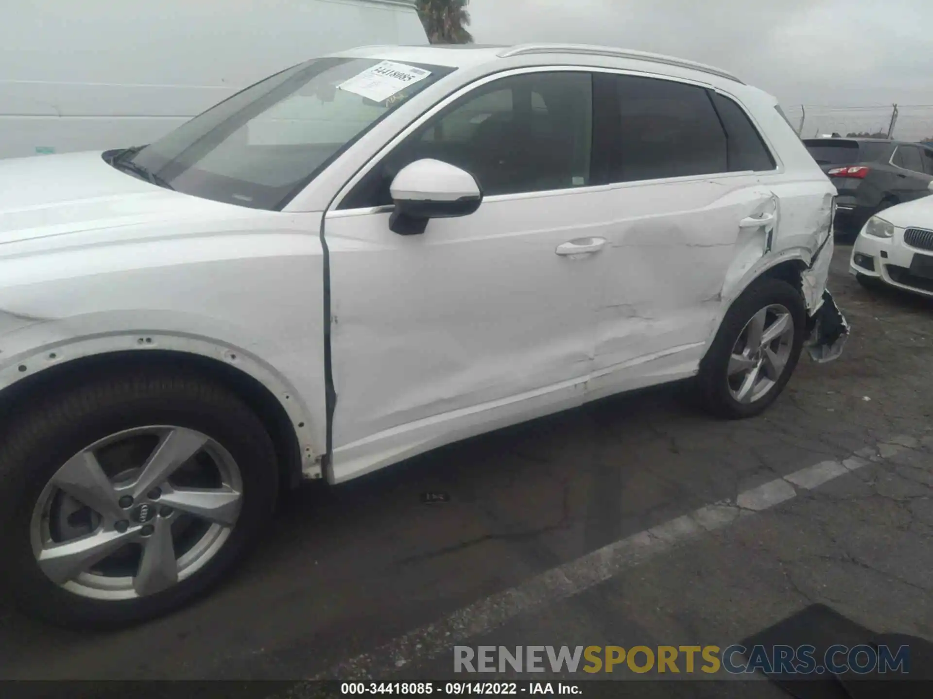 6 Photograph of a damaged car WA1AECF36L1032047 AUDI Q3 2020