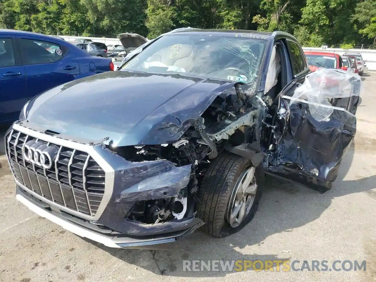 2 Photograph of a damaged car WA1AECF36L1112836 AUDI Q3 2020