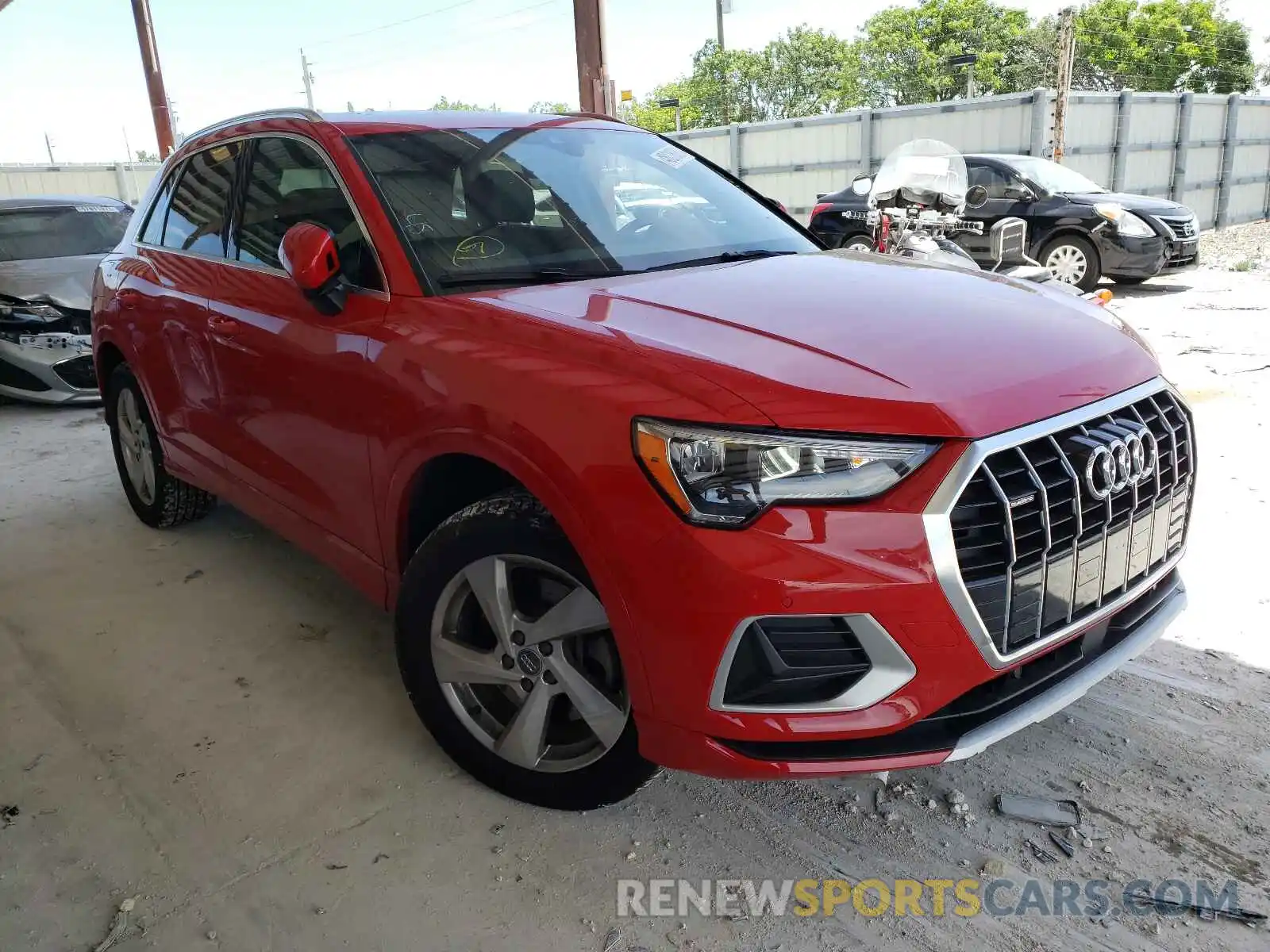 1 Photograph of a damaged car WA1AECF37L1022966 AUDI Q3 2020