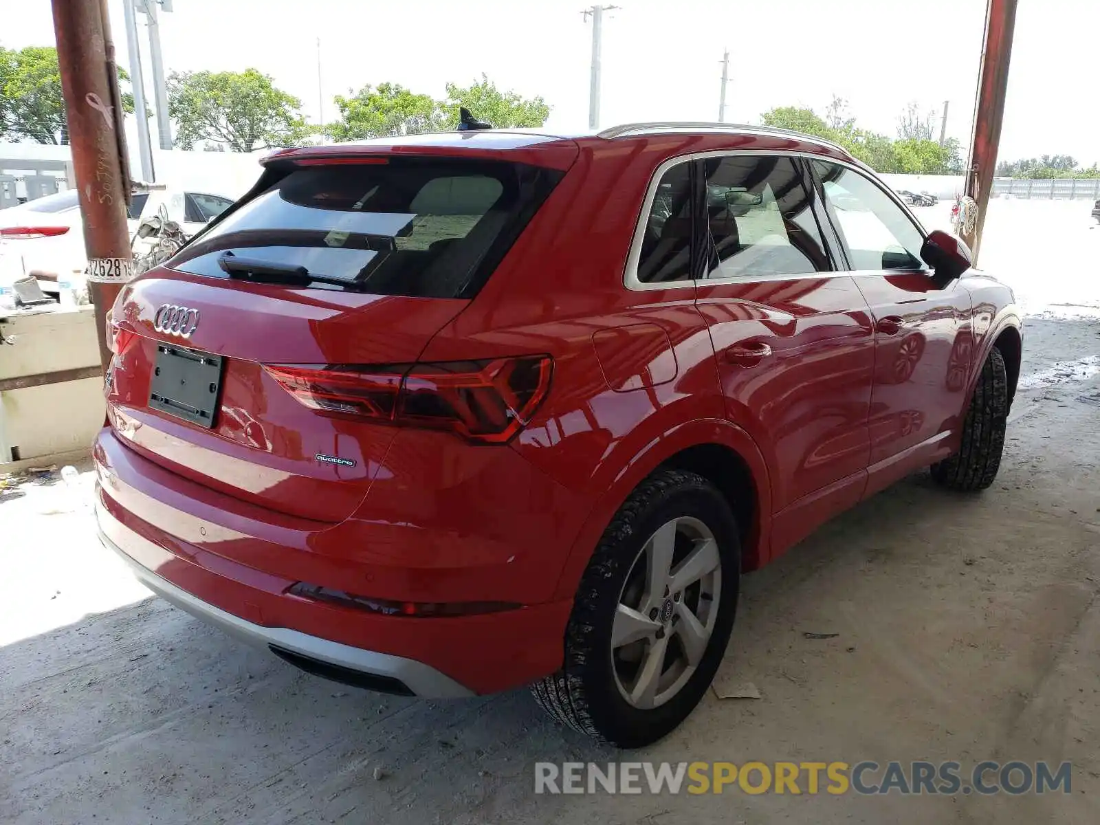 4 Photograph of a damaged car WA1AECF37L1022966 AUDI Q3 2020