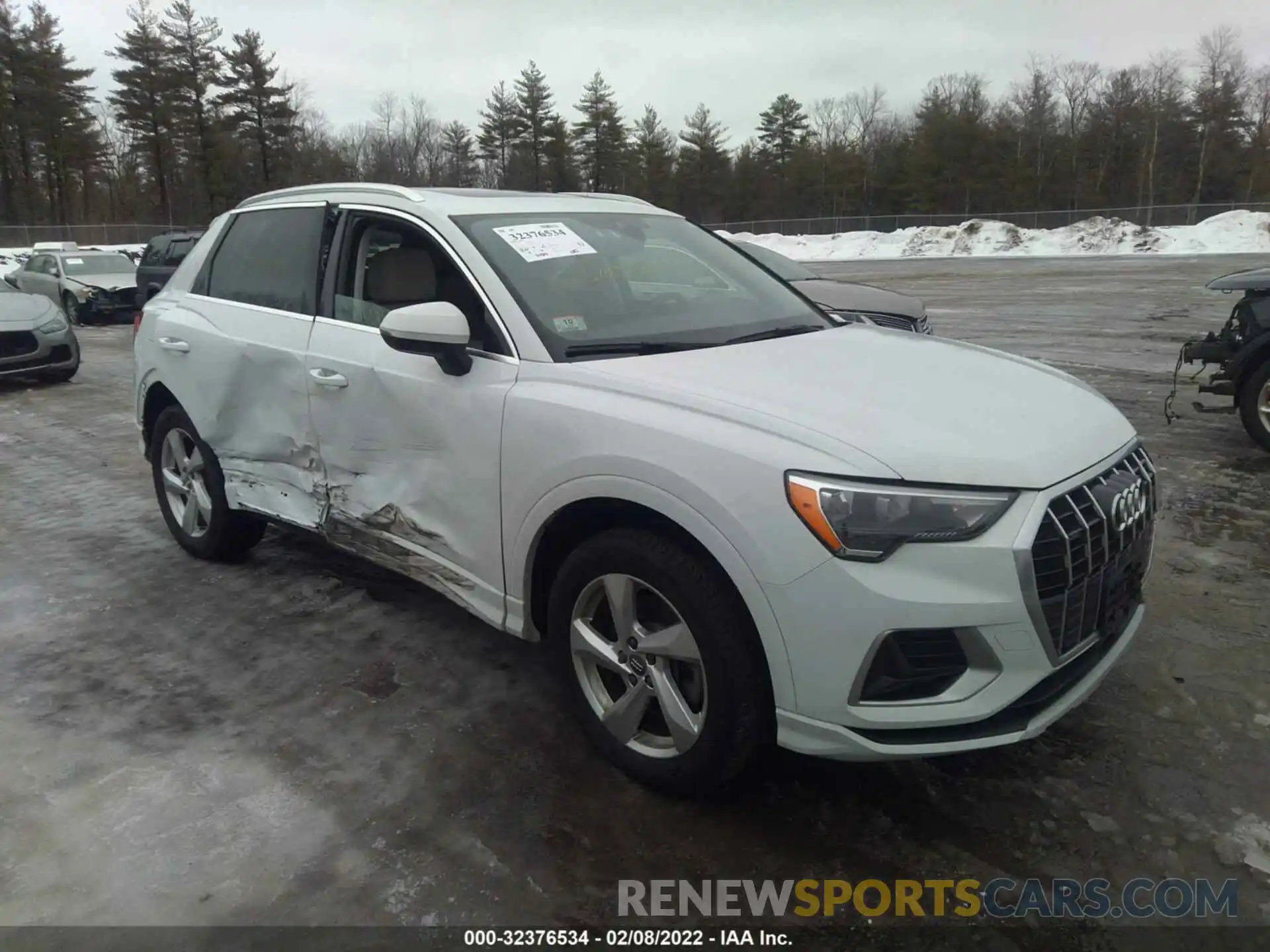 1 Photograph of a damaged car WA1AECF37L1024362 AUDI Q3 2020