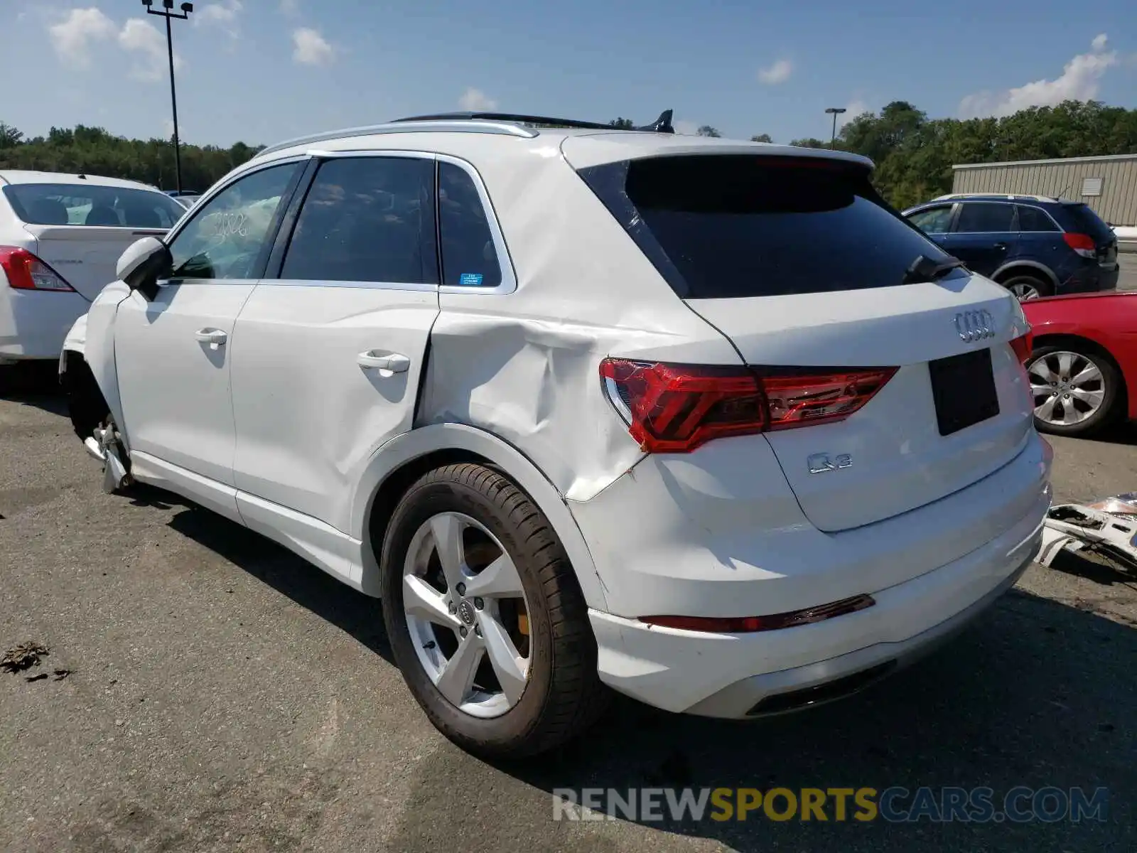 3 Photograph of a damaged car WA1AECF37L1032185 AUDI Q3 2020