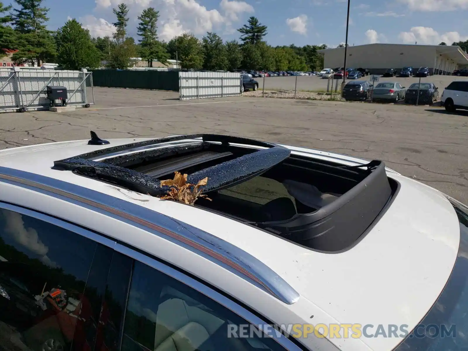 9 Photograph of a damaged car WA1AECF37L1032185 AUDI Q3 2020