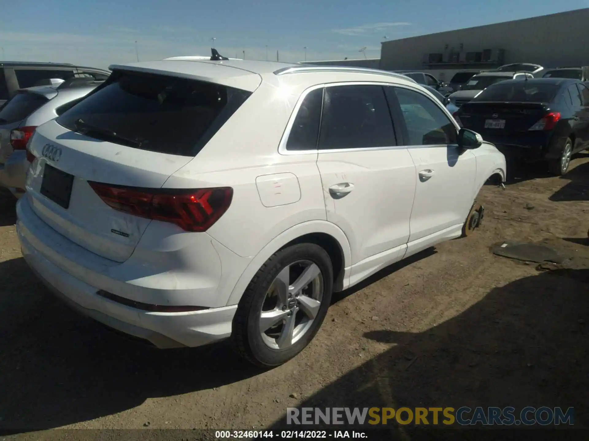 4 Photograph of a damaged car WA1AECF37L1033353 AUDI Q3 2020