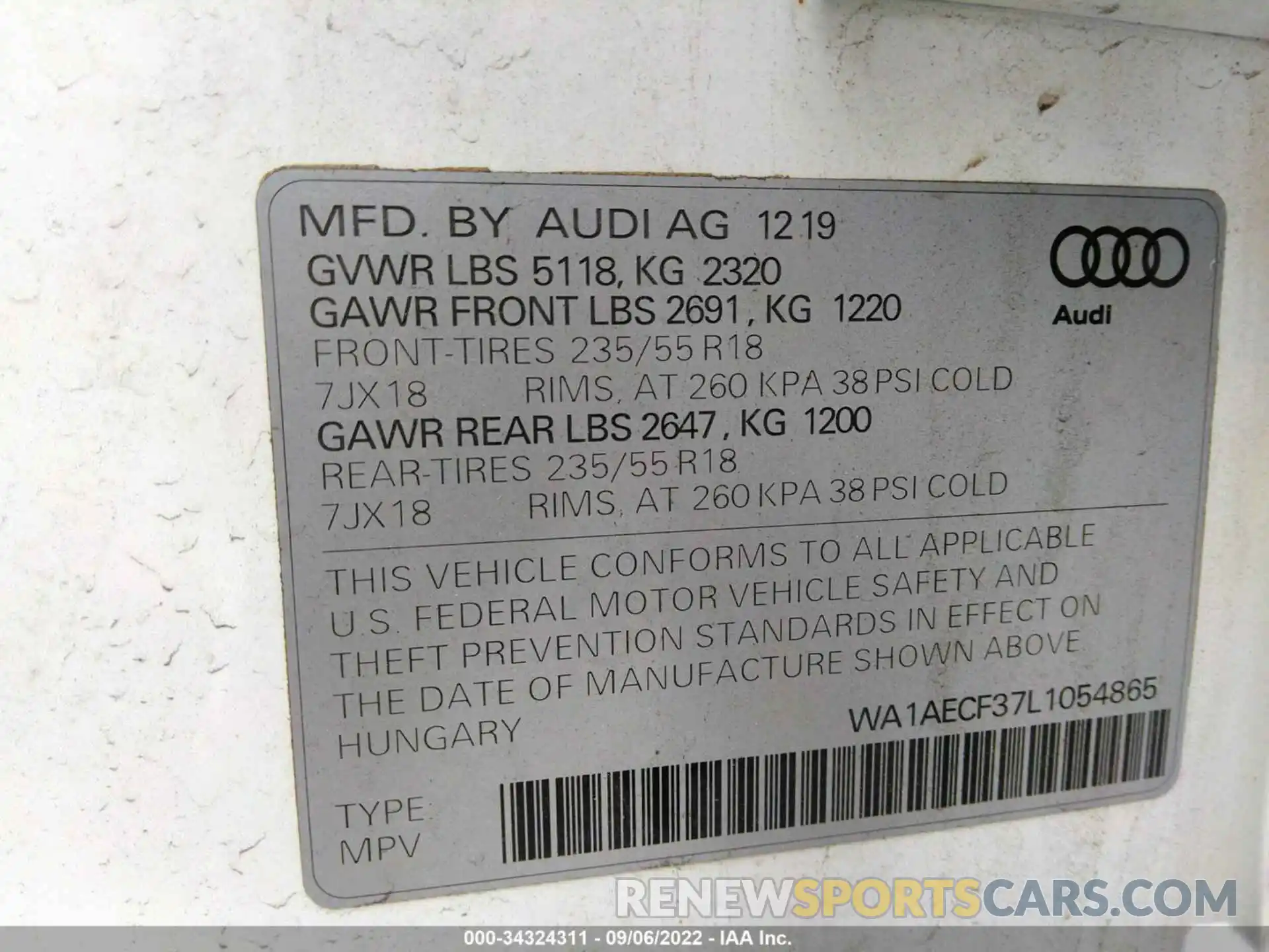 9 Photograph of a damaged car WA1AECF37L1054865 AUDI Q3 2020