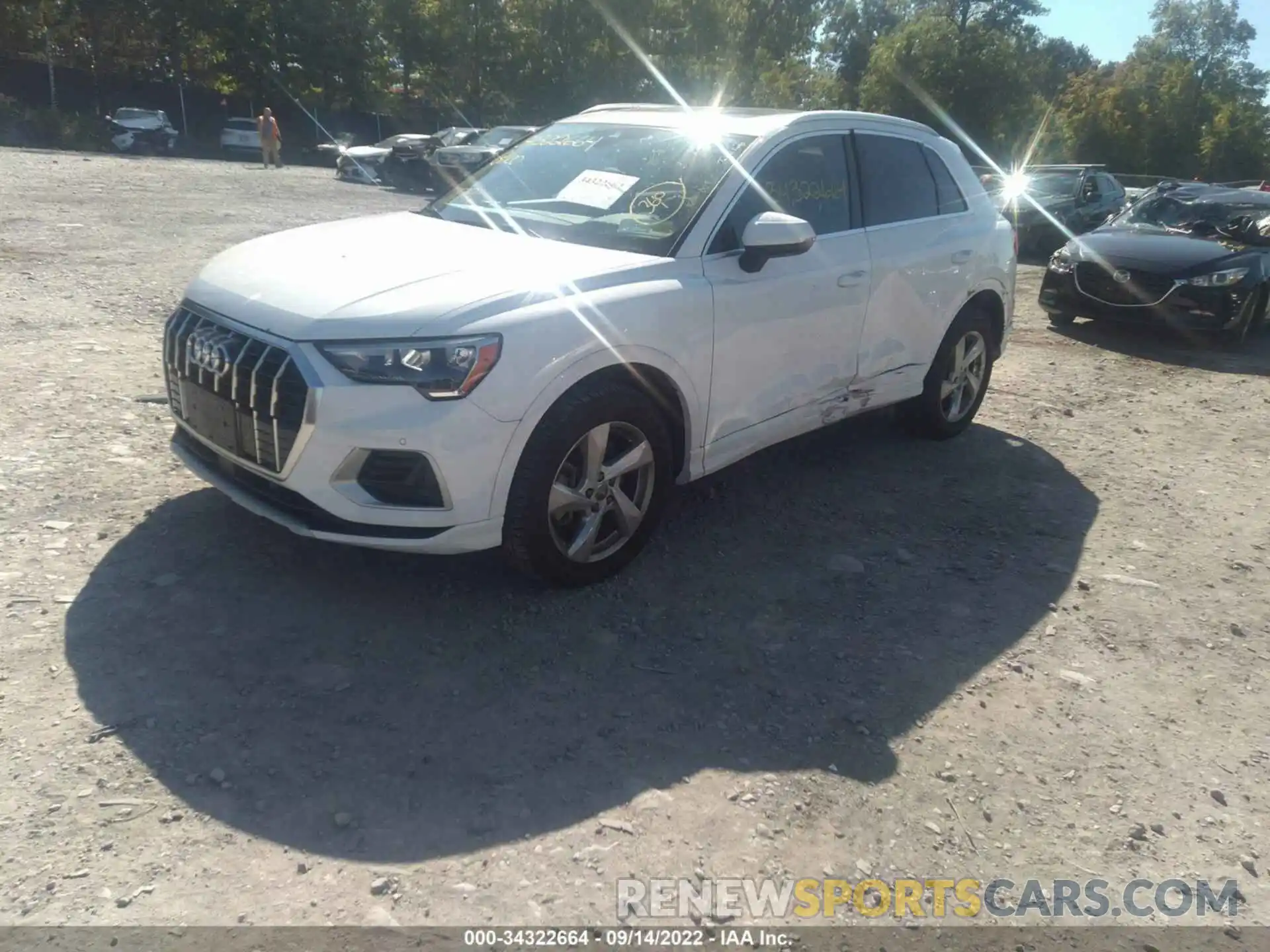 2 Фотография поврежденного автомобиля WA1AECF37L1066949 AUDI Q3 2020