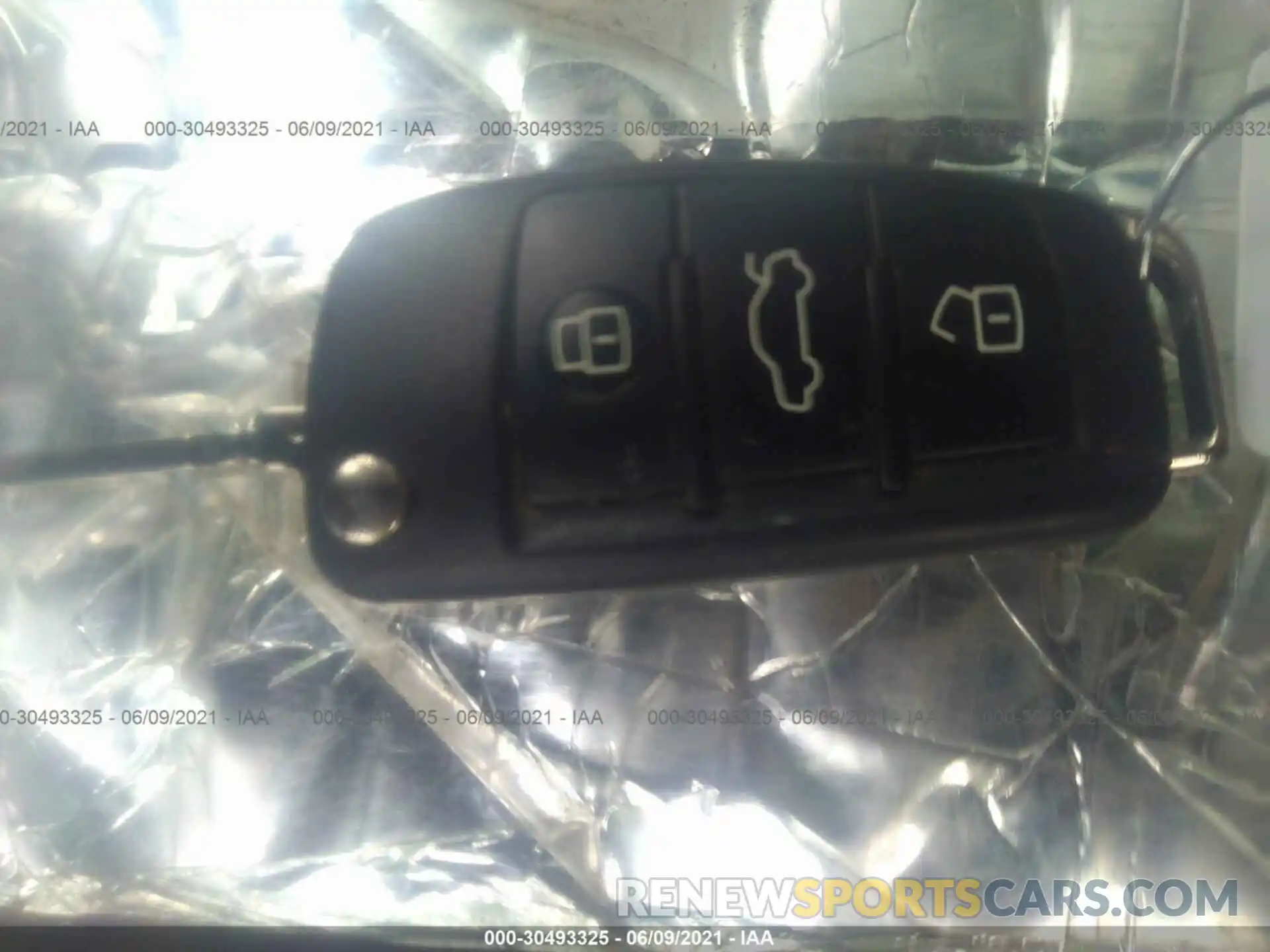 11 Фотография поврежденного автомобиля WA1AECF37L1082519 AUDI Q3 2020