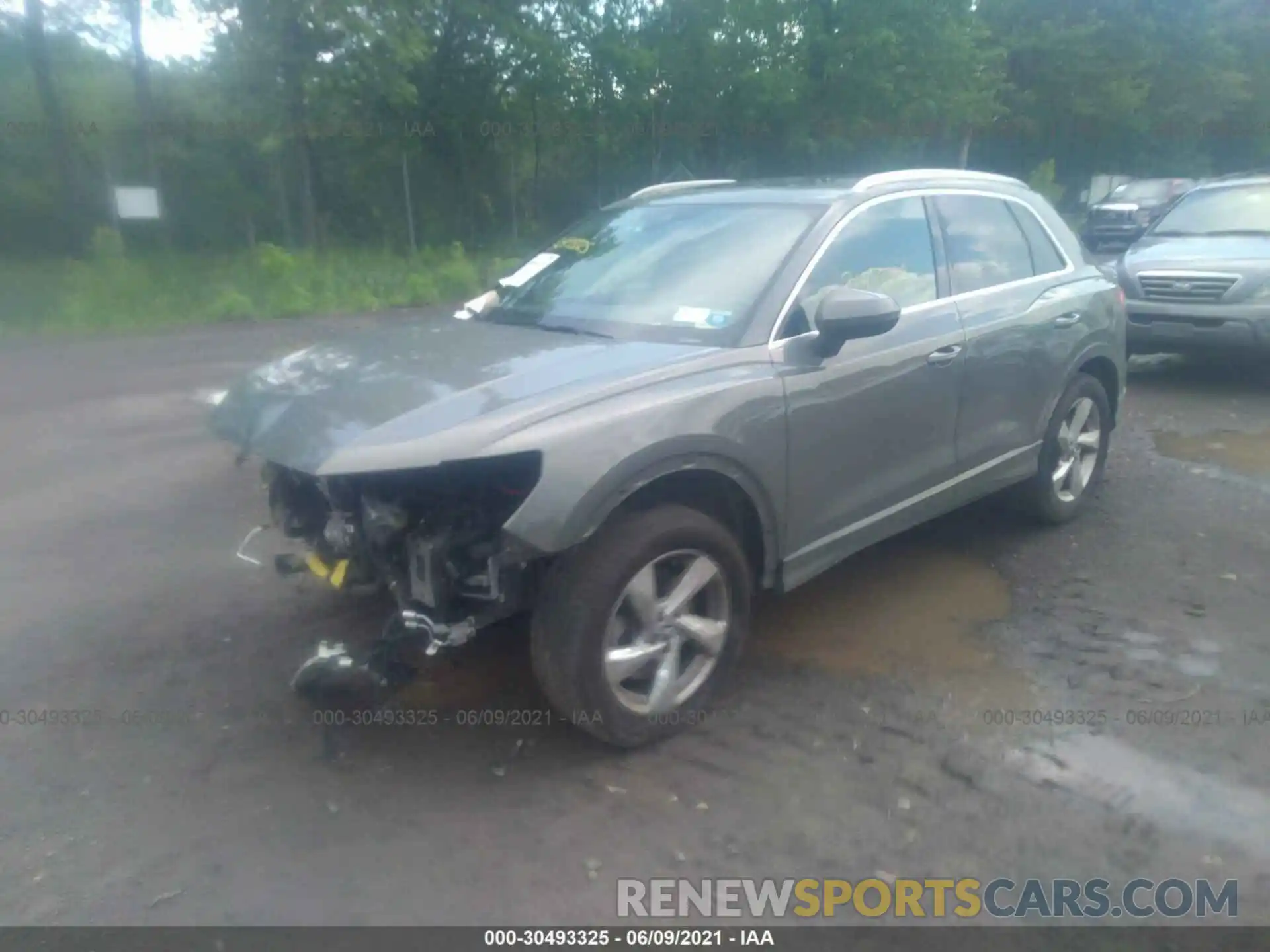 2 Photograph of a damaged car WA1AECF37L1082519 AUDI Q3 2020