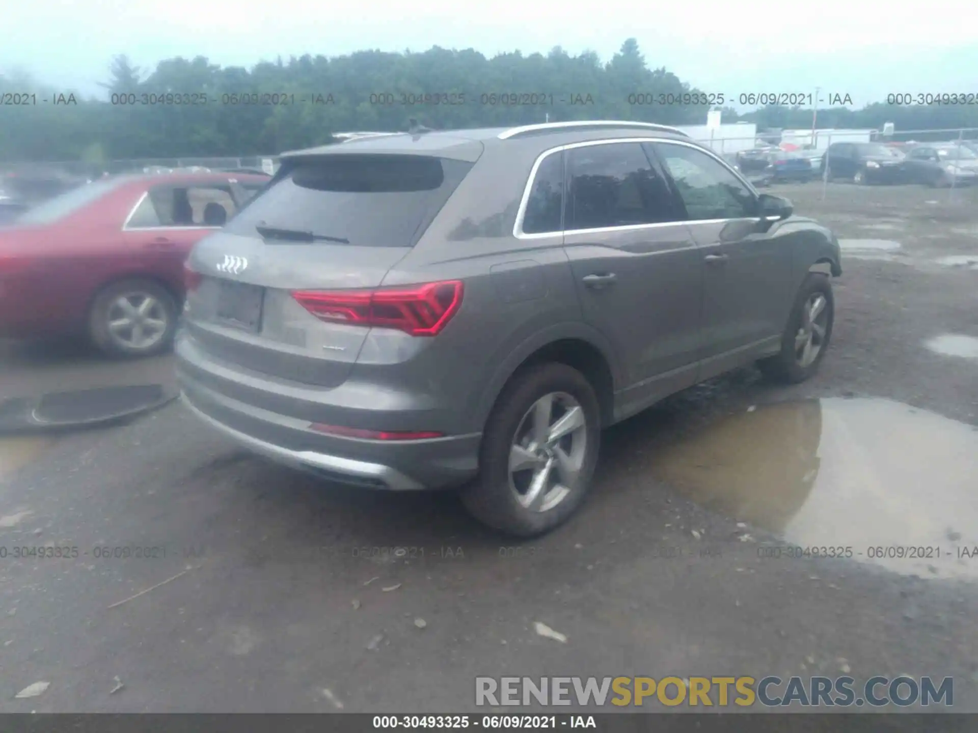 4 Photograph of a damaged car WA1AECF37L1082519 AUDI Q3 2020