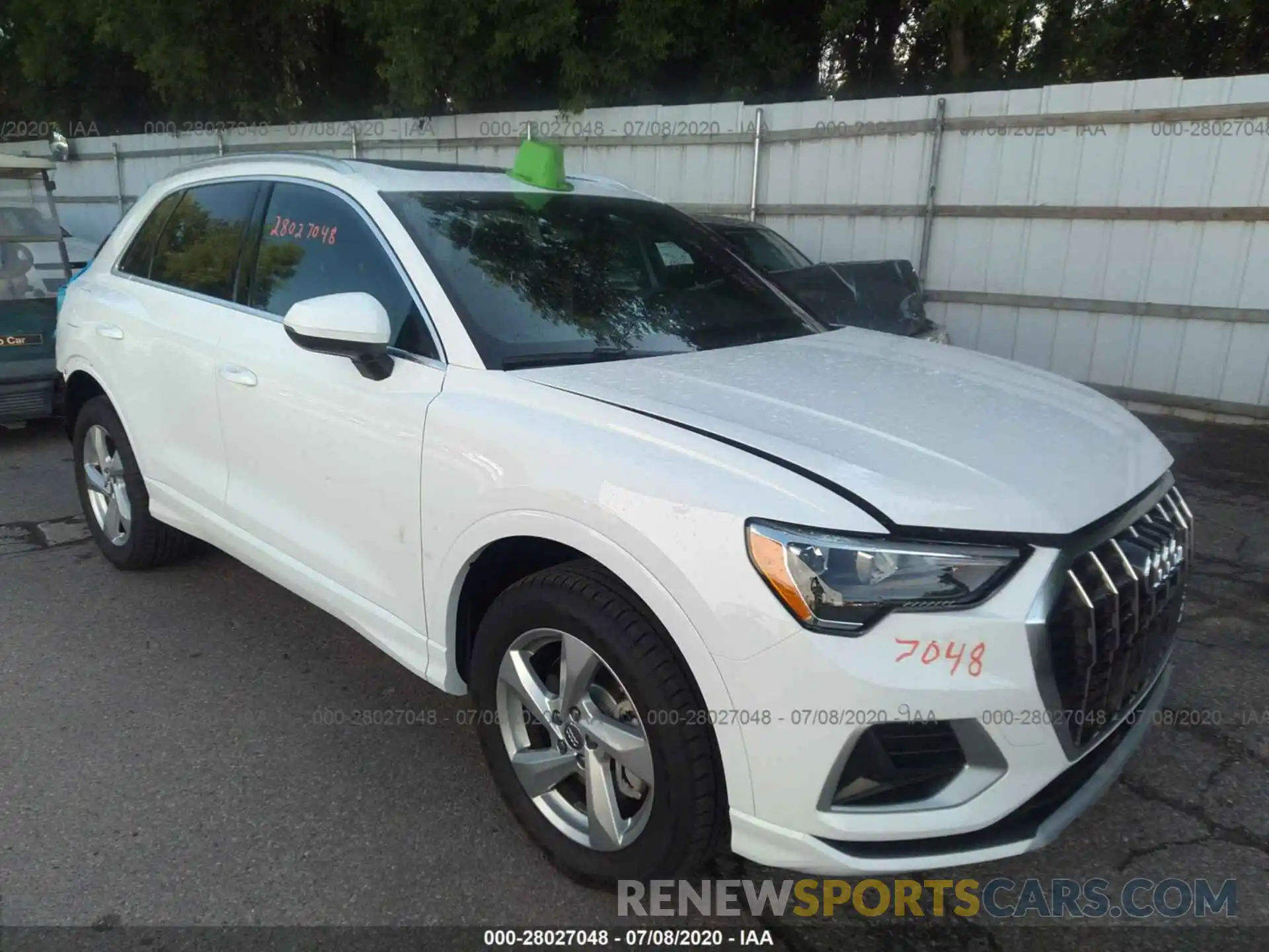 1 Photograph of a damaged car WA1AECF37L1085114 AUDI Q3 2020