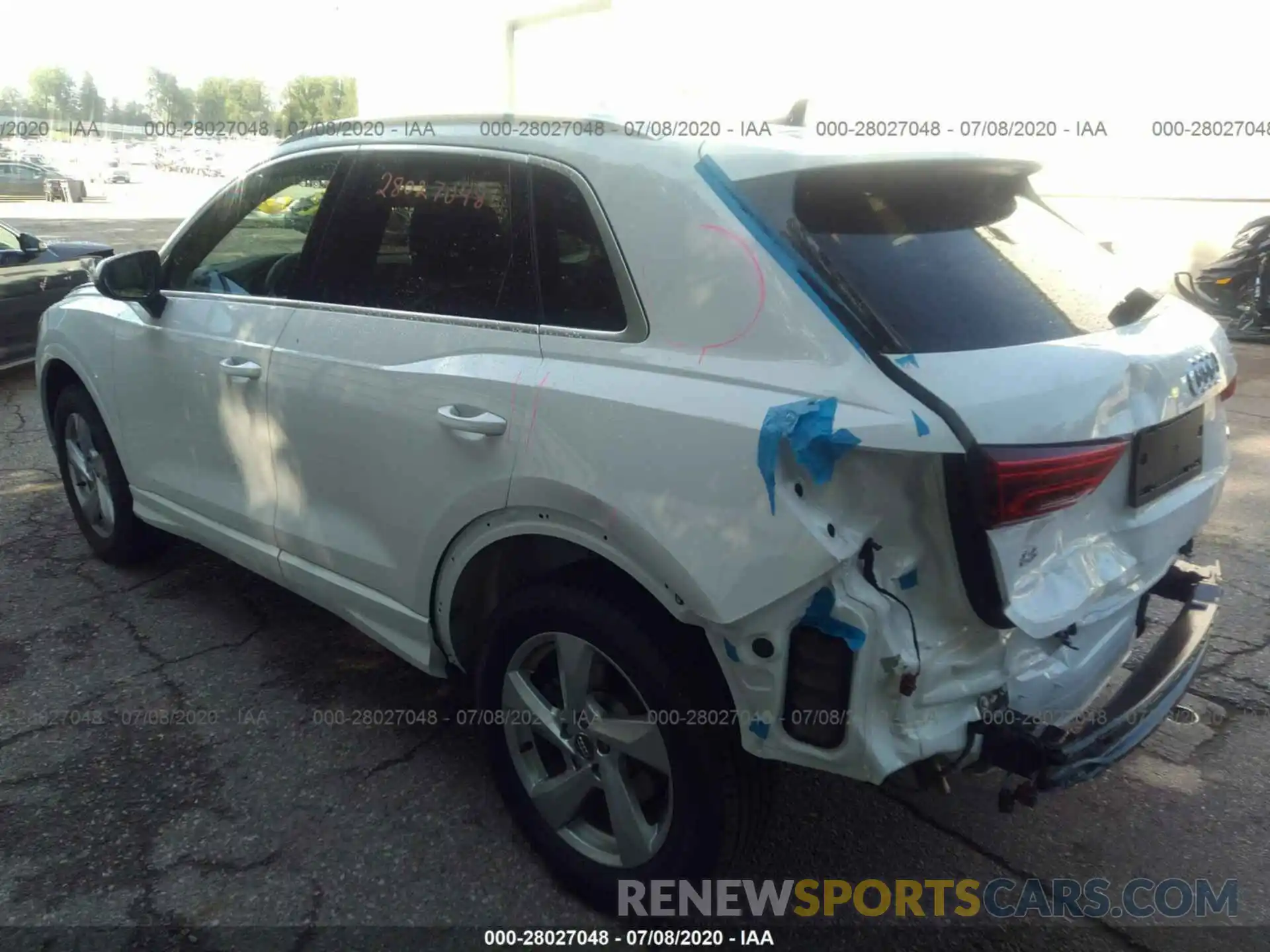 3 Photograph of a damaged car WA1AECF37L1085114 AUDI Q3 2020