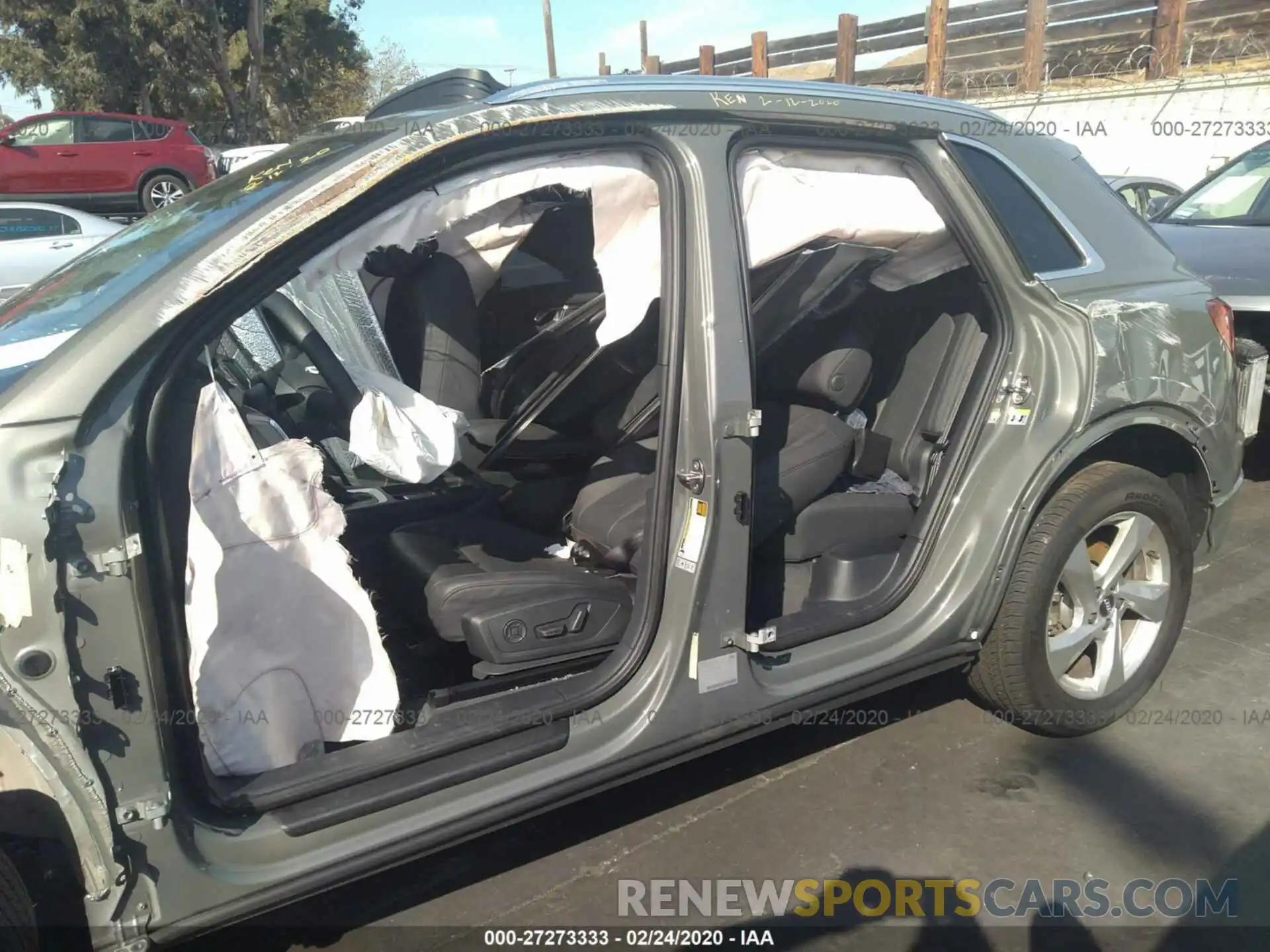 6 Photograph of a damaged car WA1AECF38L1003861 AUDI Q3 2020