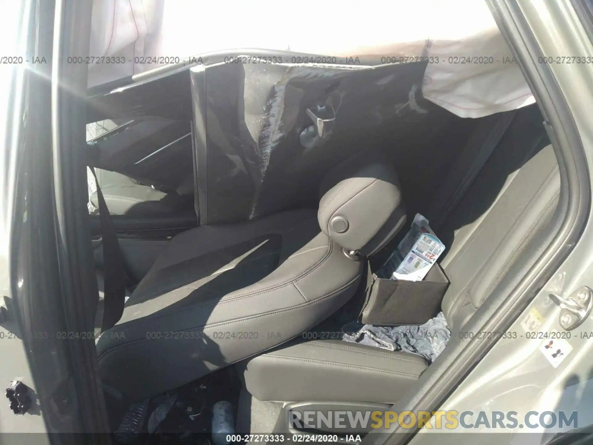 8 Photograph of a damaged car WA1AECF38L1003861 AUDI Q3 2020