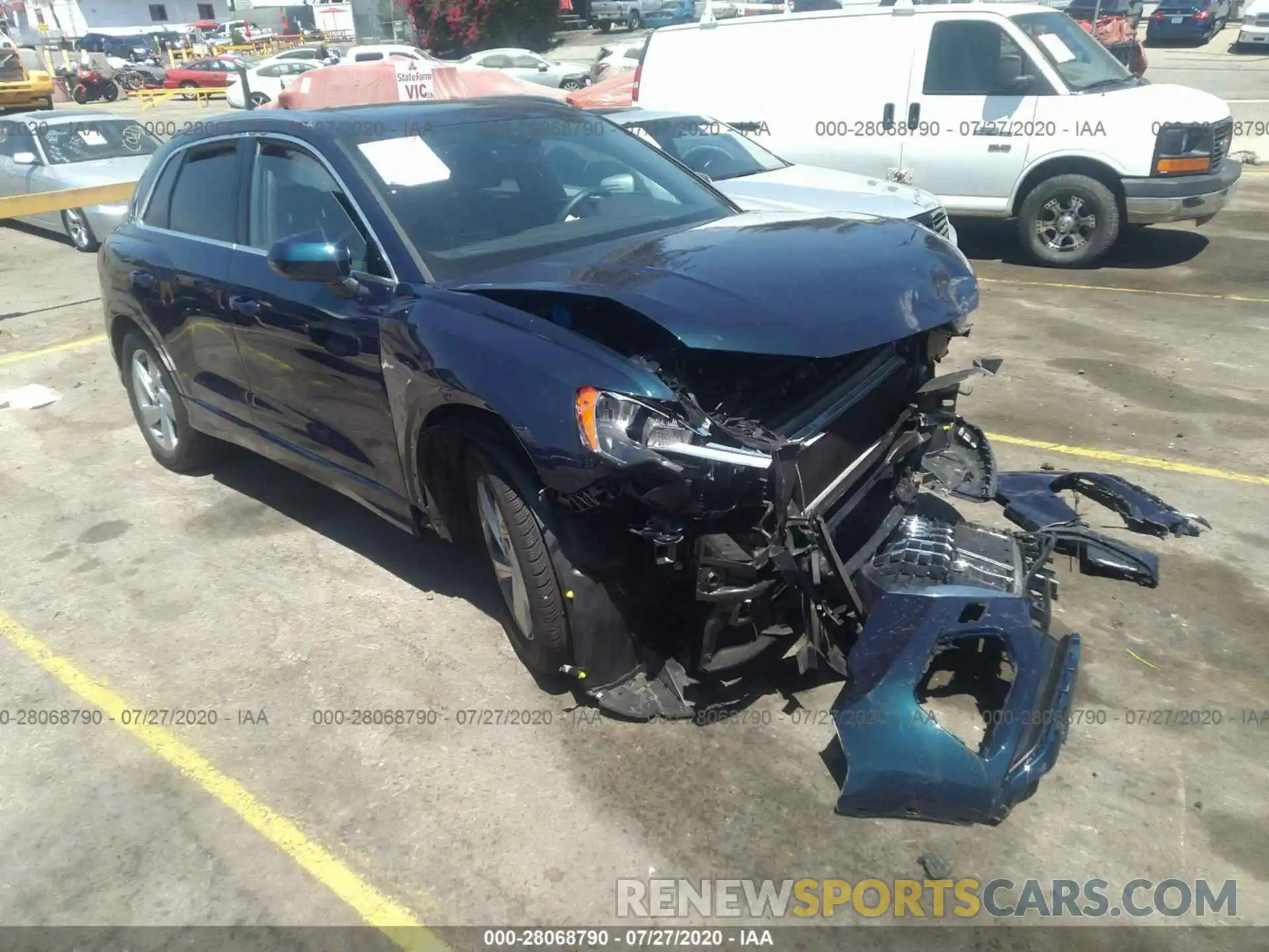 1 Photograph of a damaged car WA1AECF38L1005822 AUDI Q3 2020