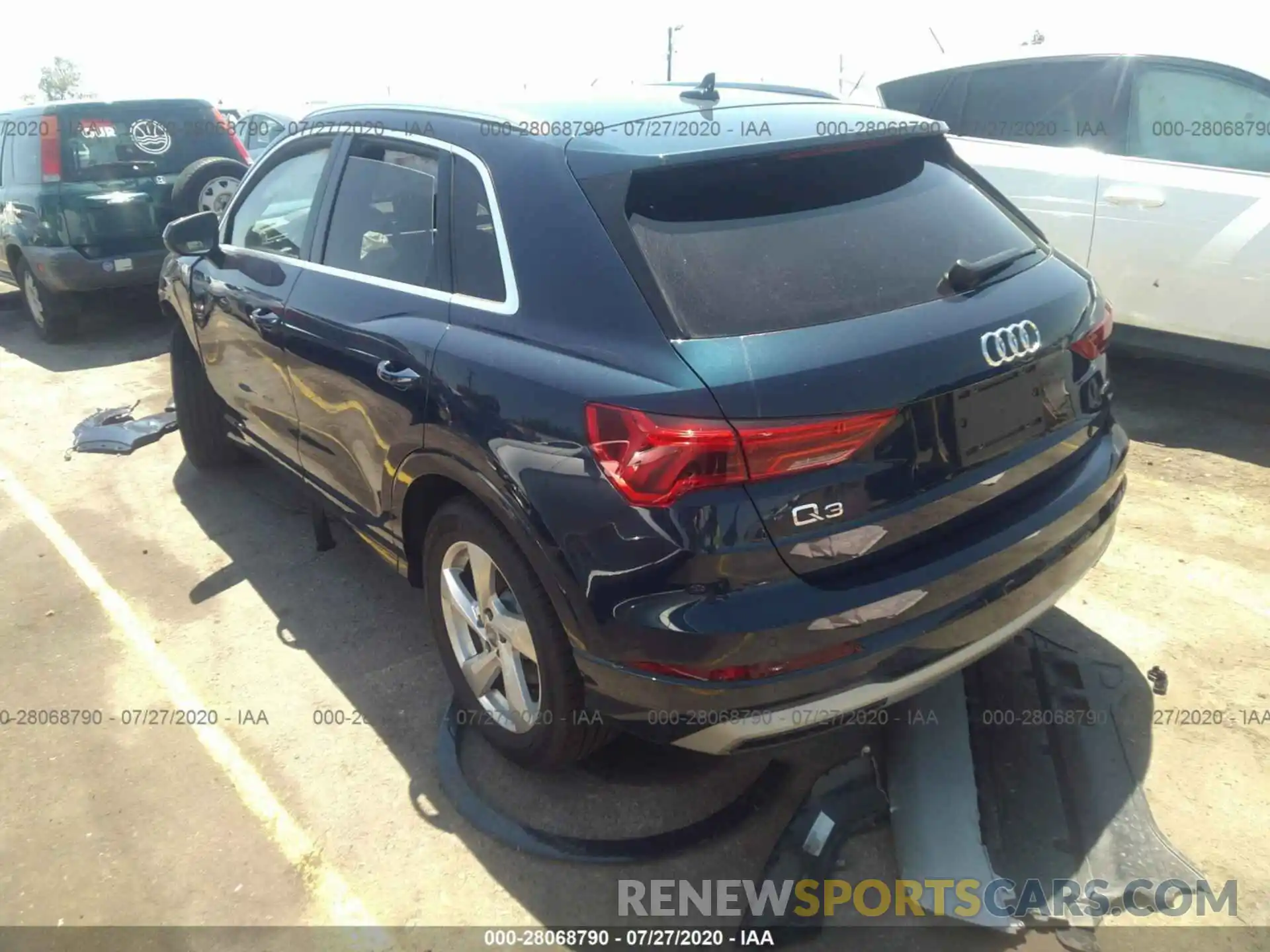 3 Photograph of a damaged car WA1AECF38L1005822 AUDI Q3 2020