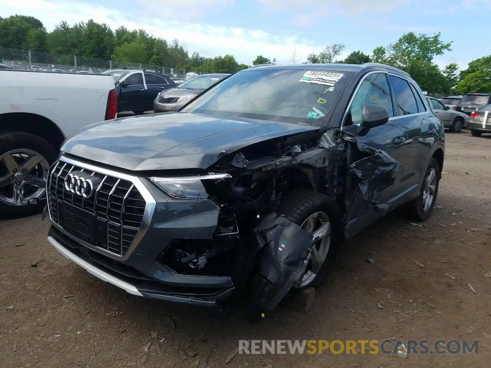 2 Фотография поврежденного автомобиля WA1AECF38L1024001 AUDI Q3 2020