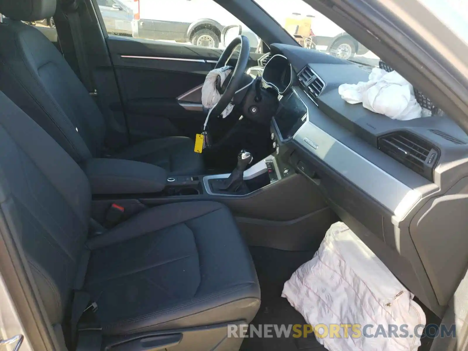 5 Photograph of a damaged car WA1AECF38L1024340 AUDI Q3 2020