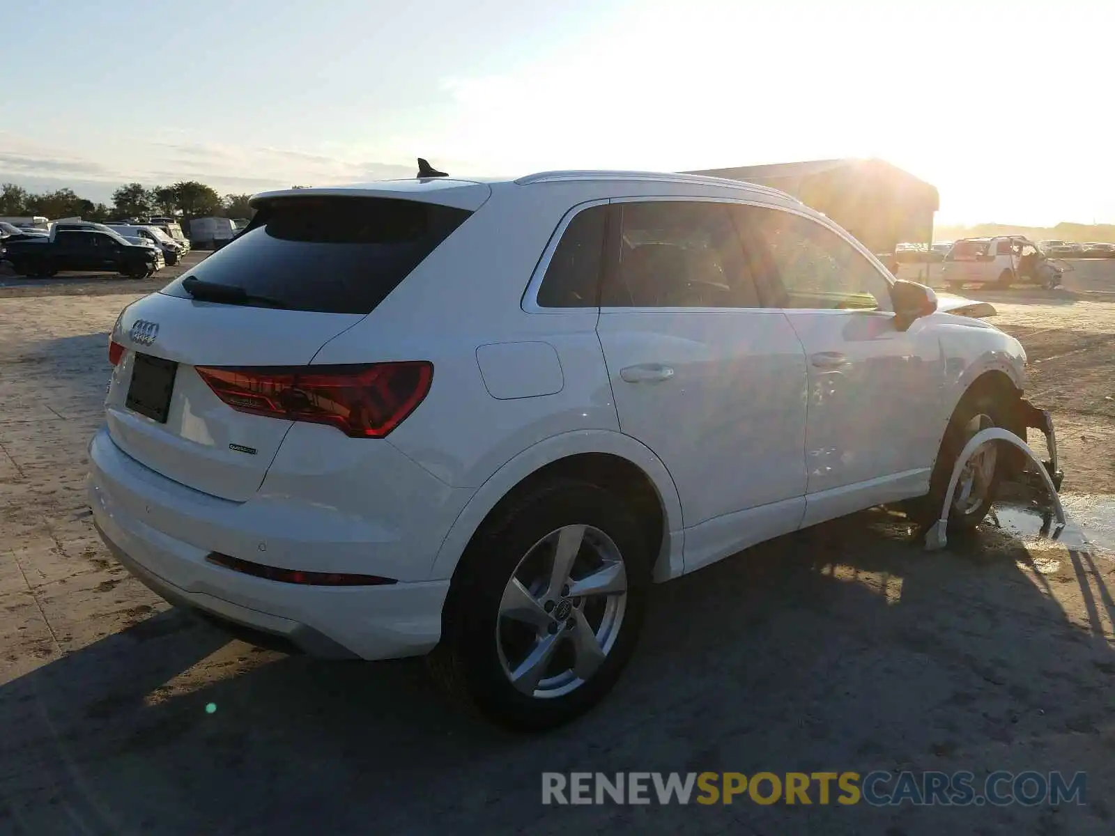 4 Photograph of a damaged car WA1AECF38L1109145 AUDI Q3 2020