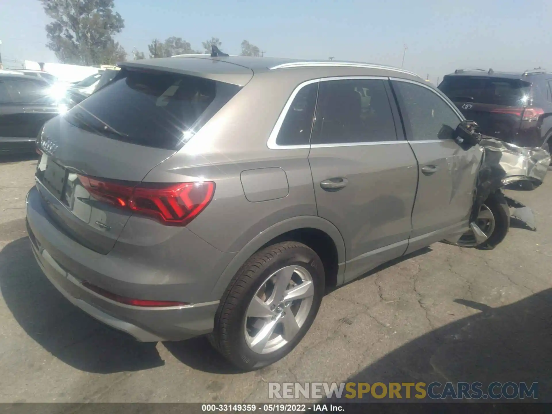 4 Photograph of a damaged car WA1AECF38L1116337 AUDI Q3 2020