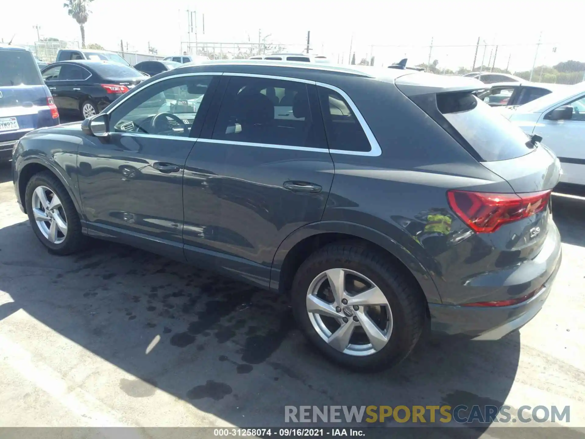 3 Photograph of a damaged car WA1AECF39L1021379 AUDI Q3 2020