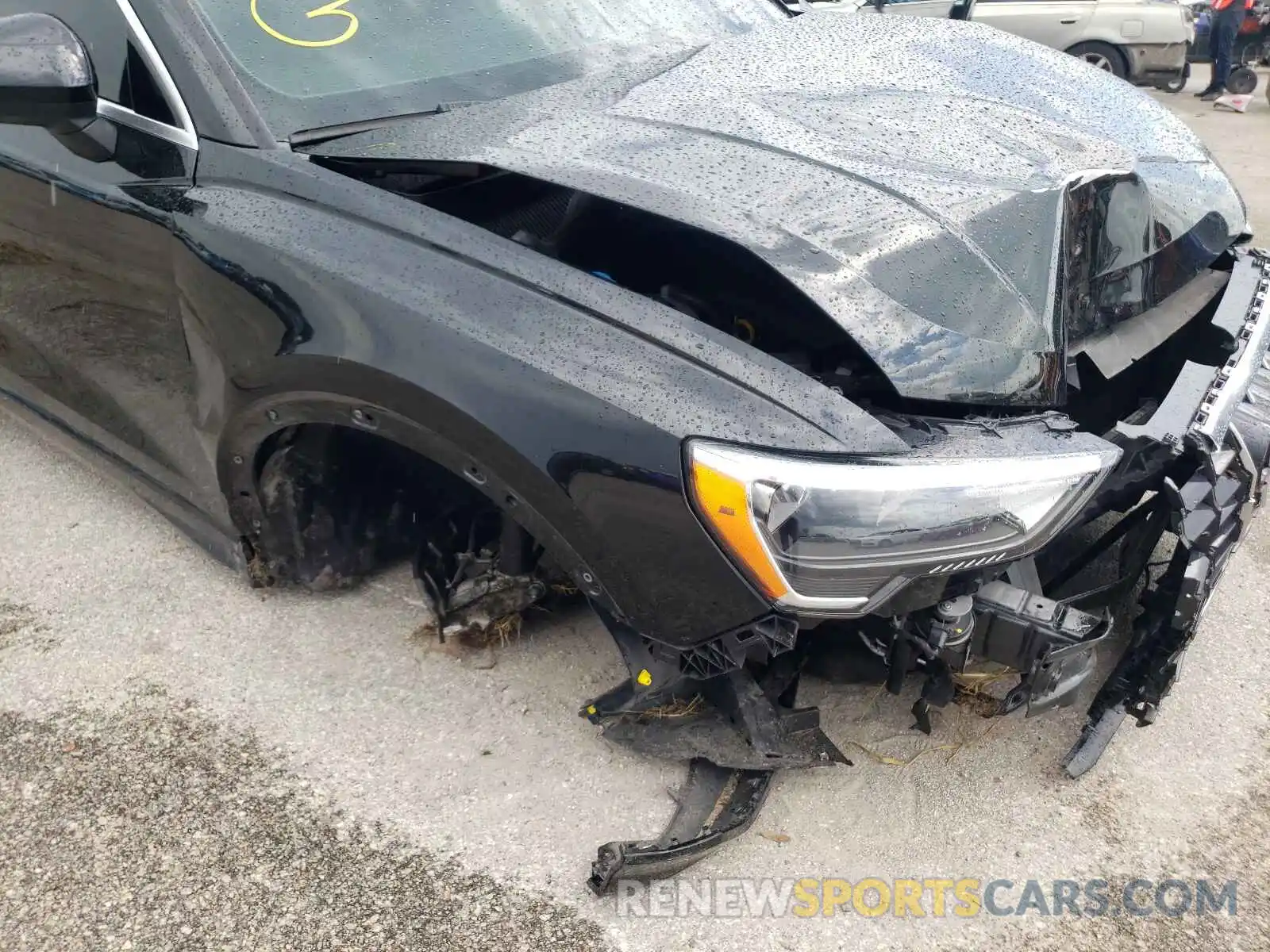 9 Photograph of a damaged car WA1AECF39L1025609 AUDI Q3 2020