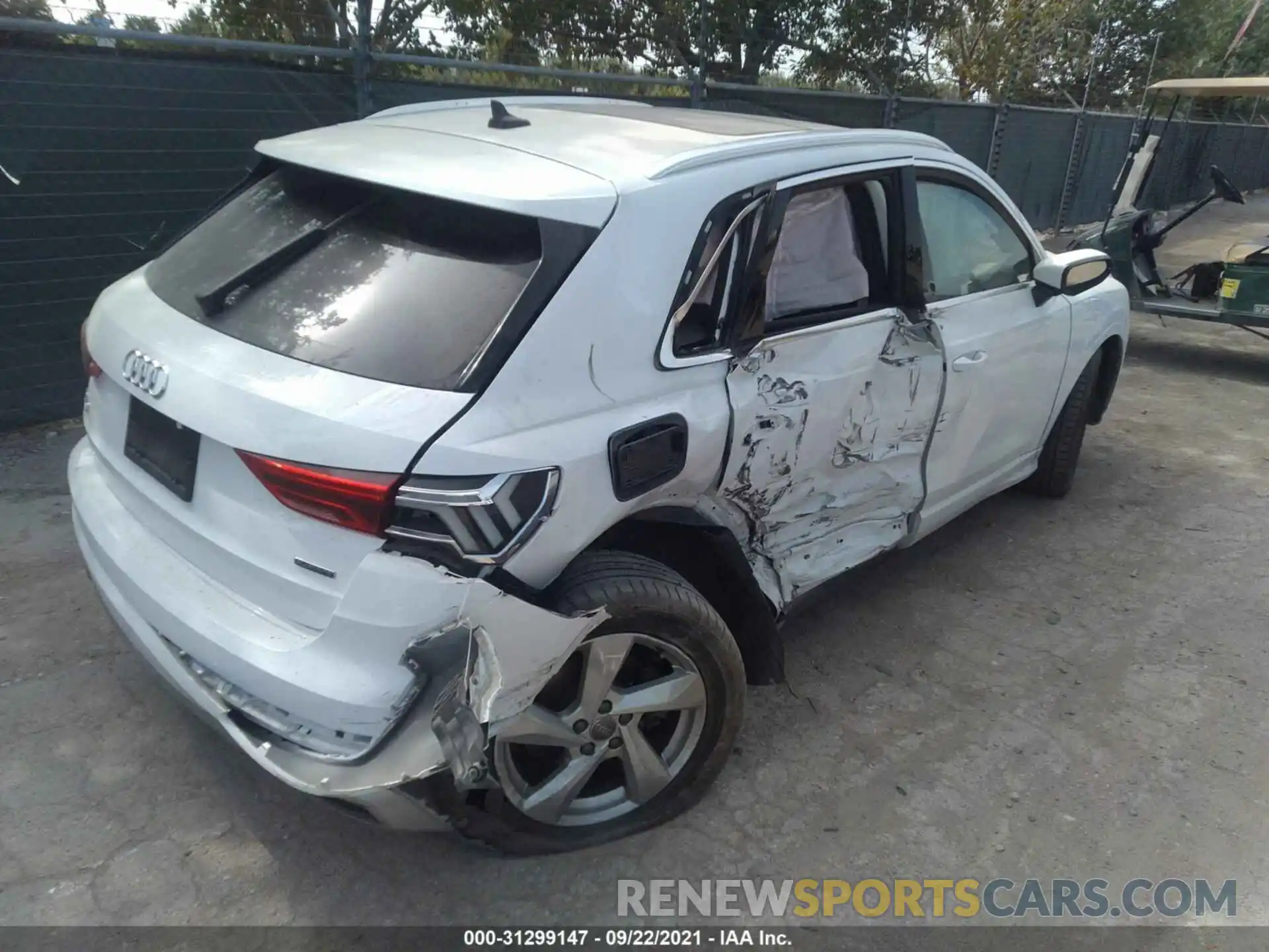 4 Photograph of a damaged car WA1AECF39L1029949 AUDI Q3 2020