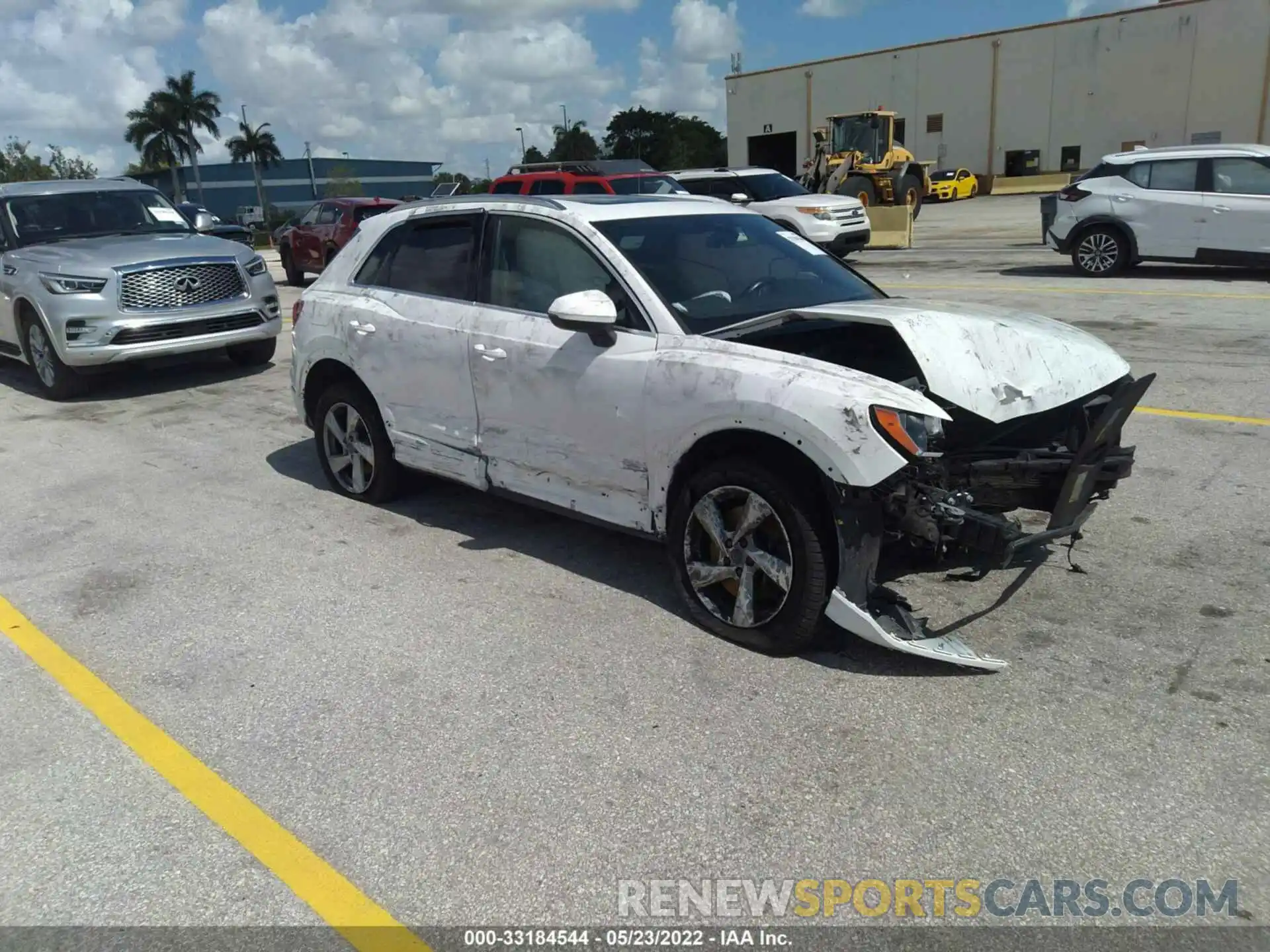 1 Photograph of a damaged car WA1AECF39L1031300 AUDI Q3 2020