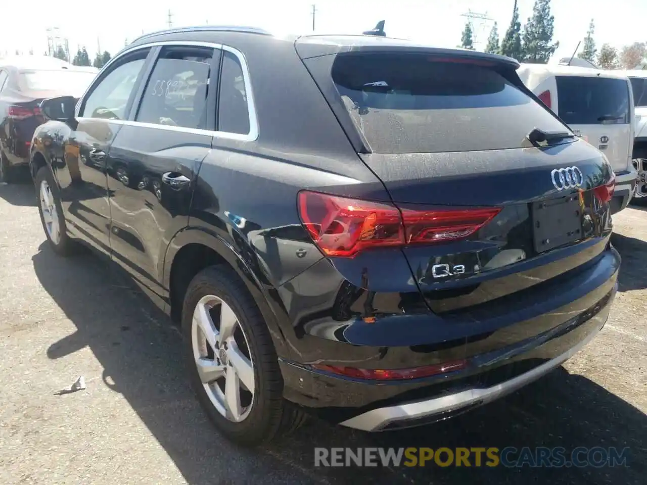 3 Photograph of a damaged car WA1AECF39L1047402 AUDI Q3 2020