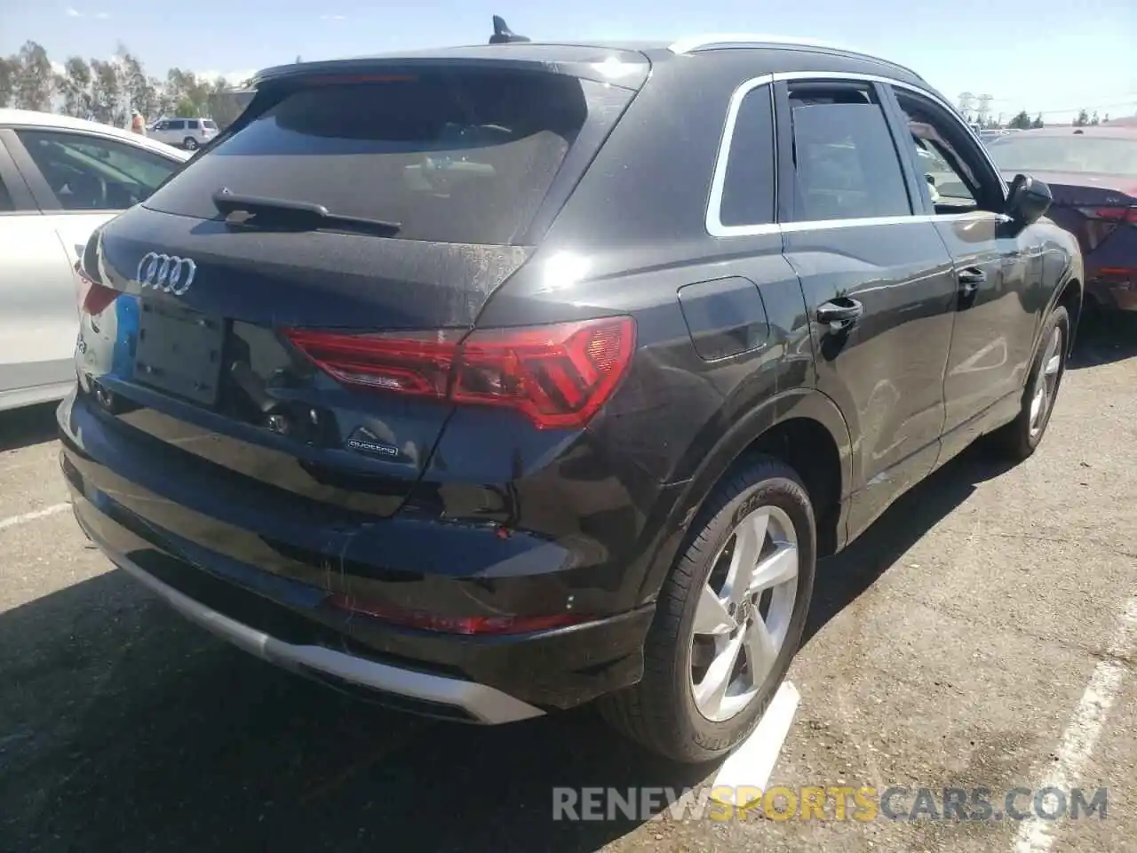 4 Photograph of a damaged car WA1AECF39L1047402 AUDI Q3 2020