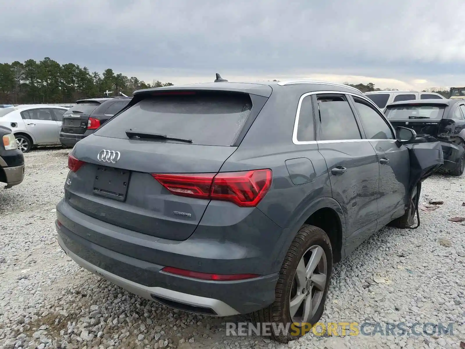 4 Photograph of a damaged car WA1AECF39L1067844 AUDI Q3 2020